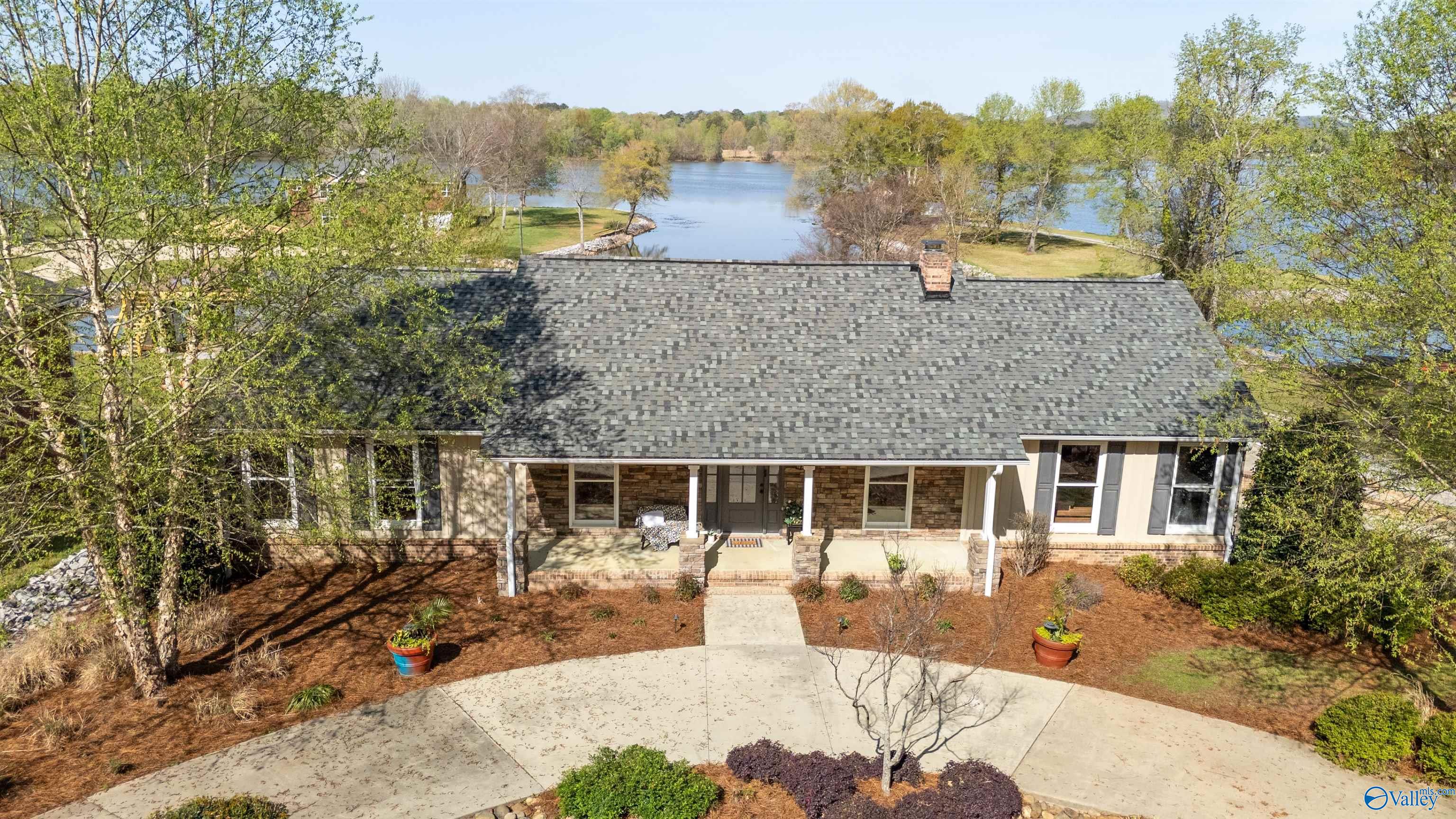 806 East Haven Drive