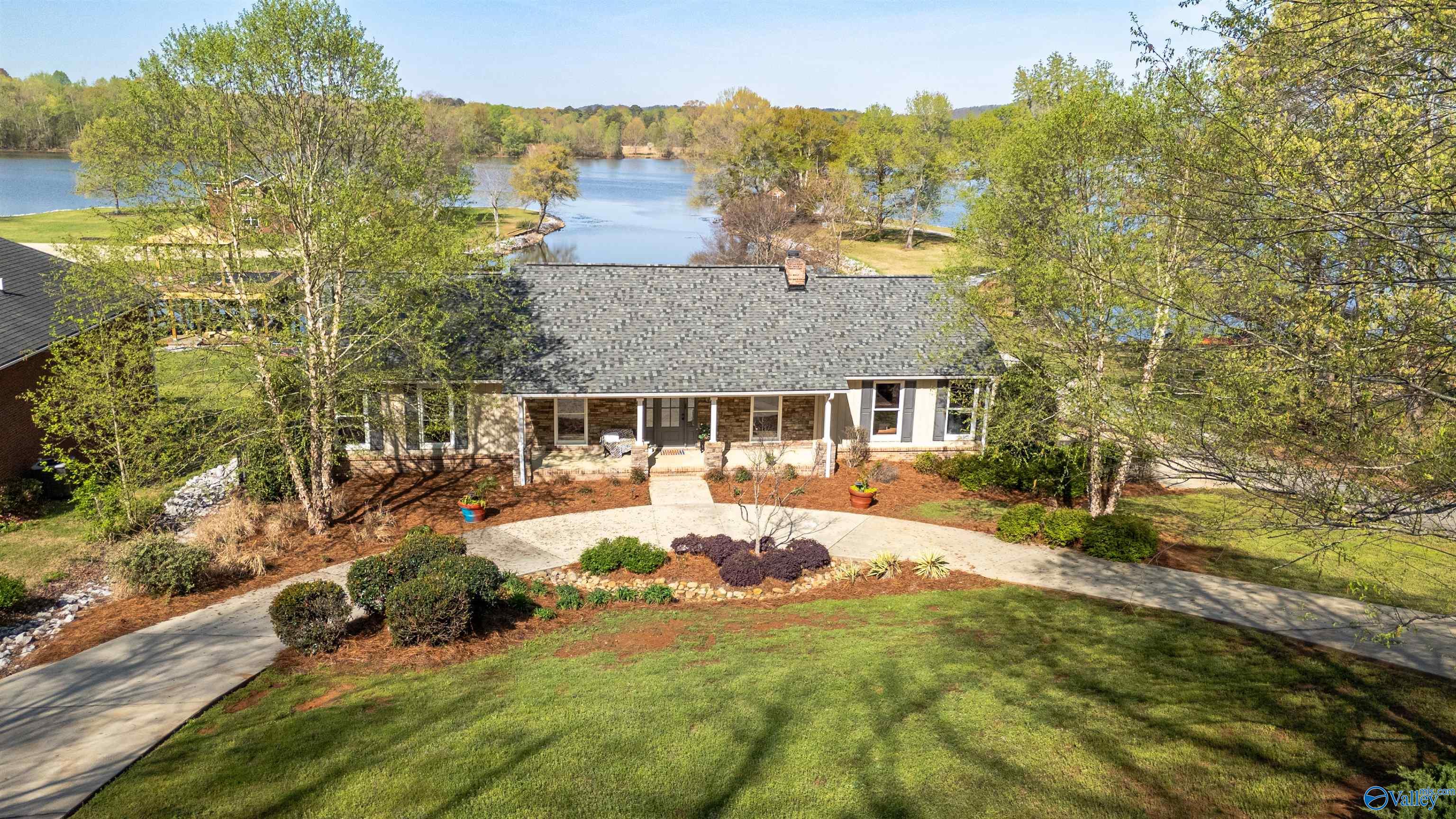 806 East Haven Drive