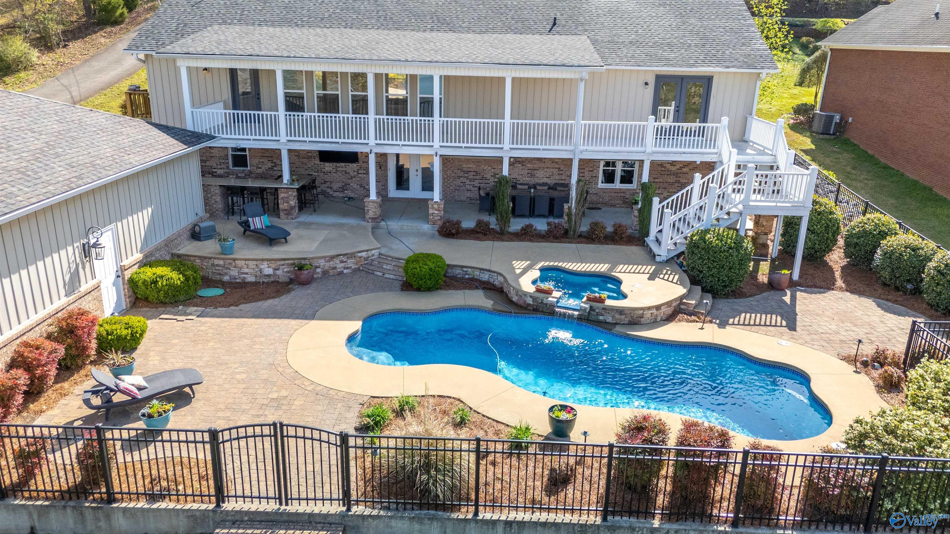 806 East Haven Drive