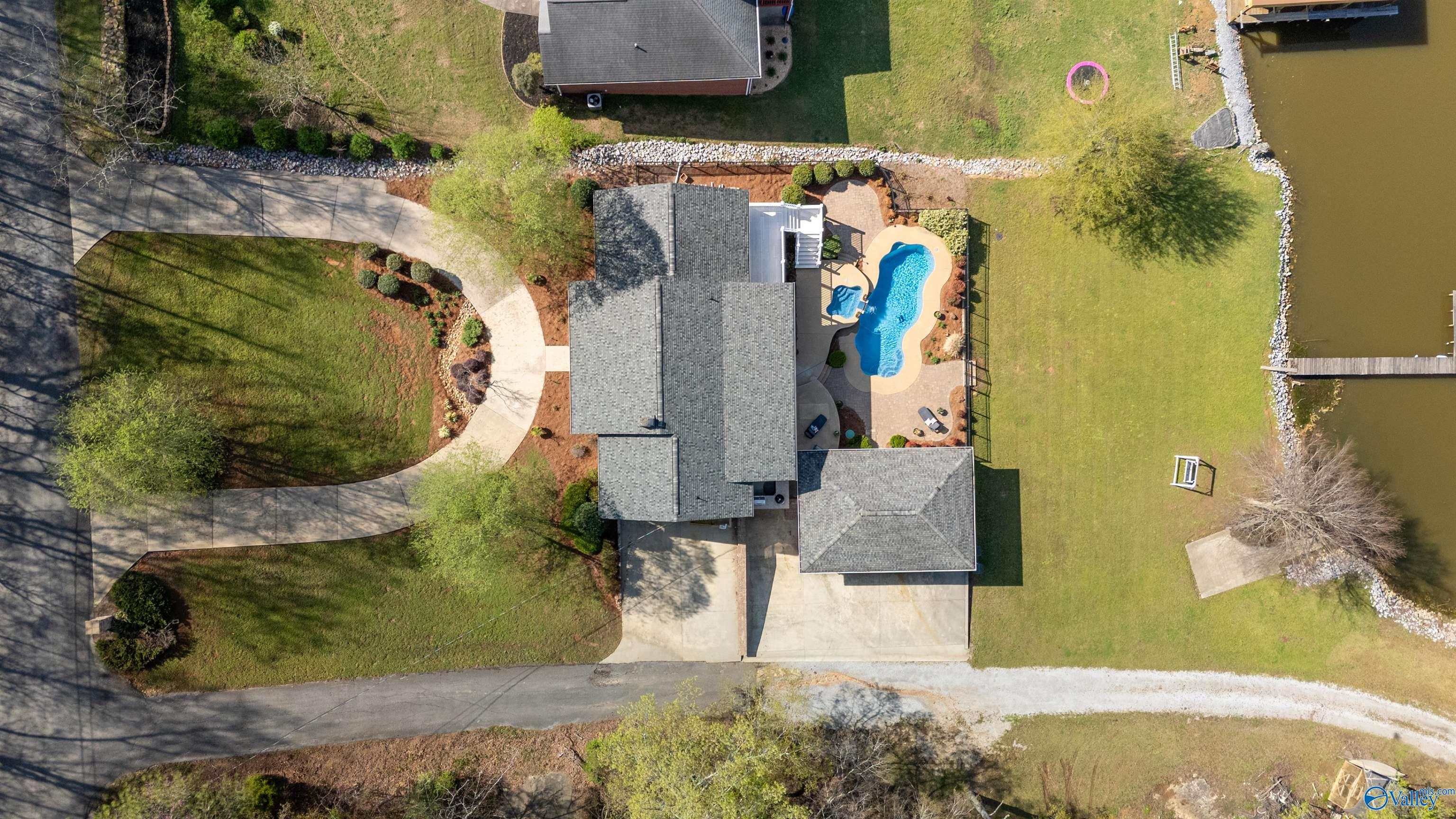 806 East Haven Drive