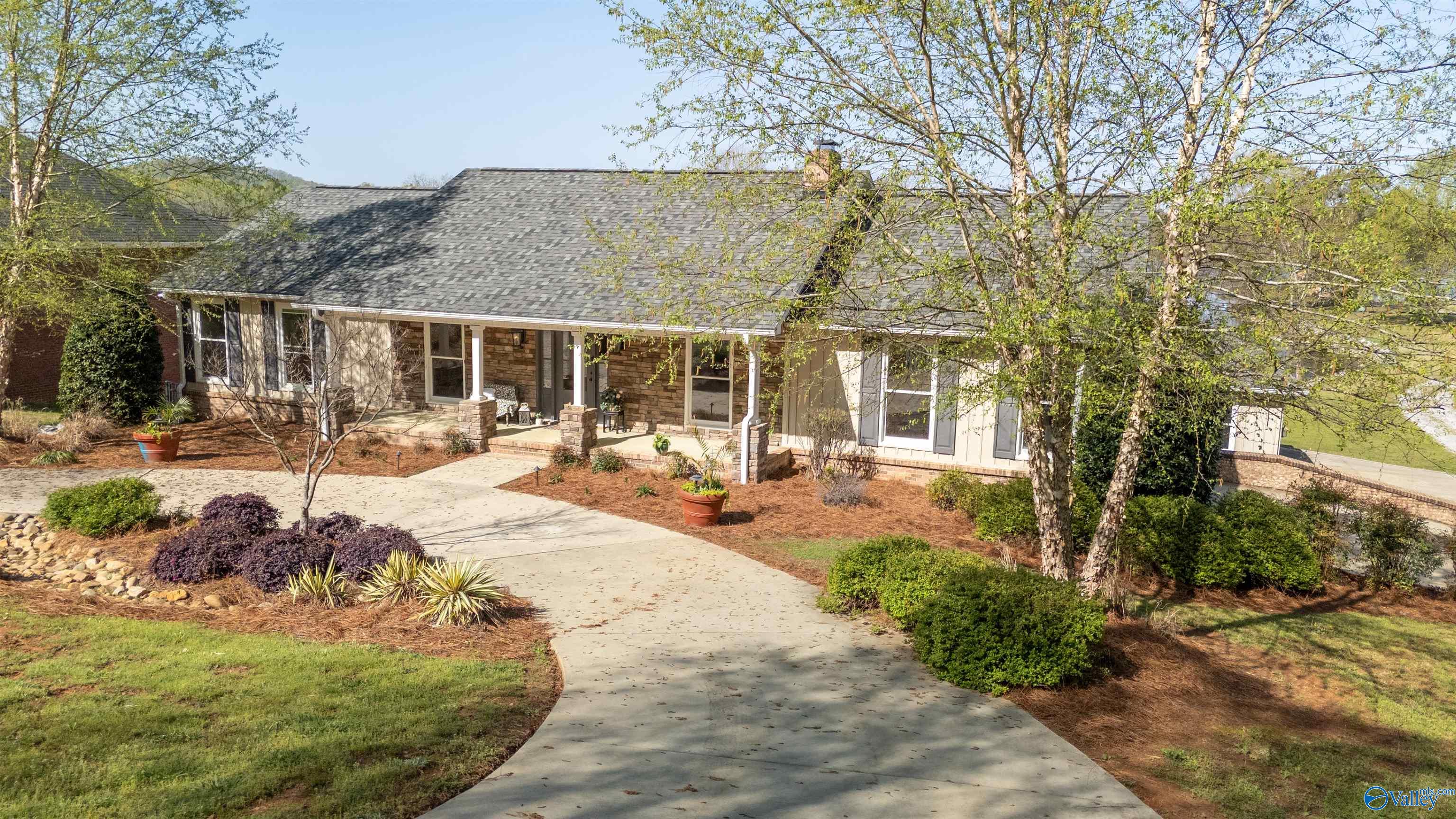 806 East Haven Drive