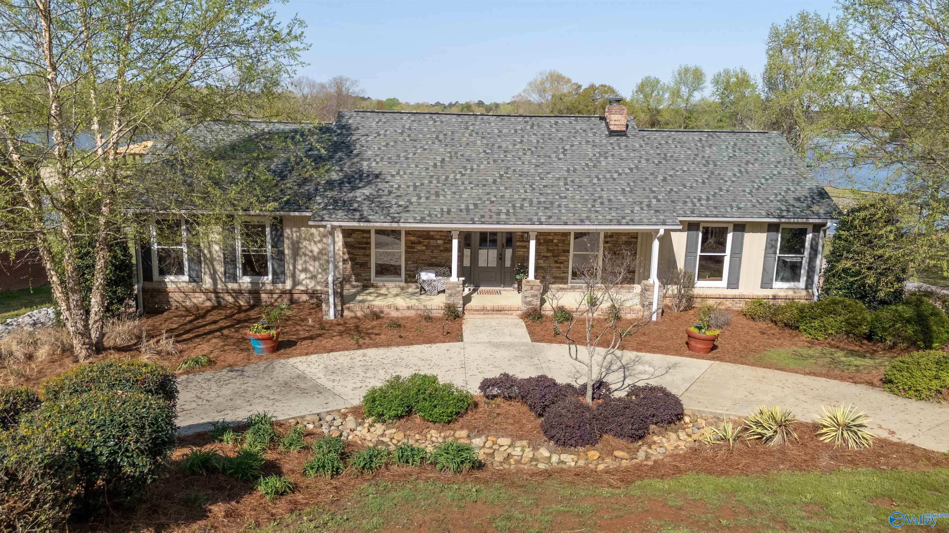 806 East Haven Drive