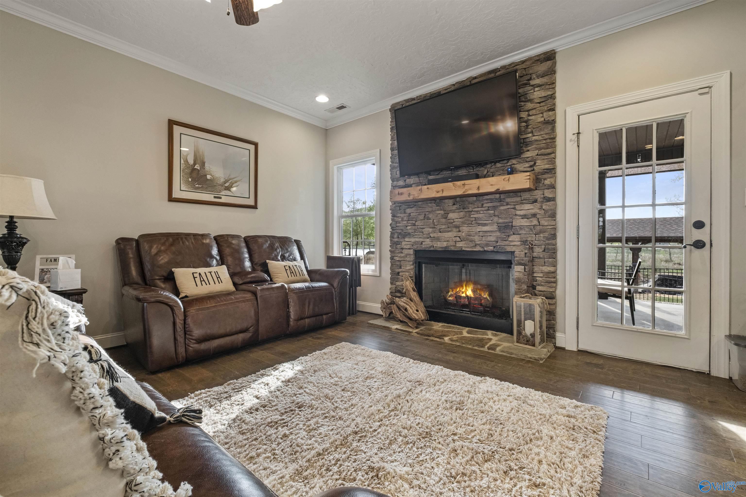 311 Camden Cove Point