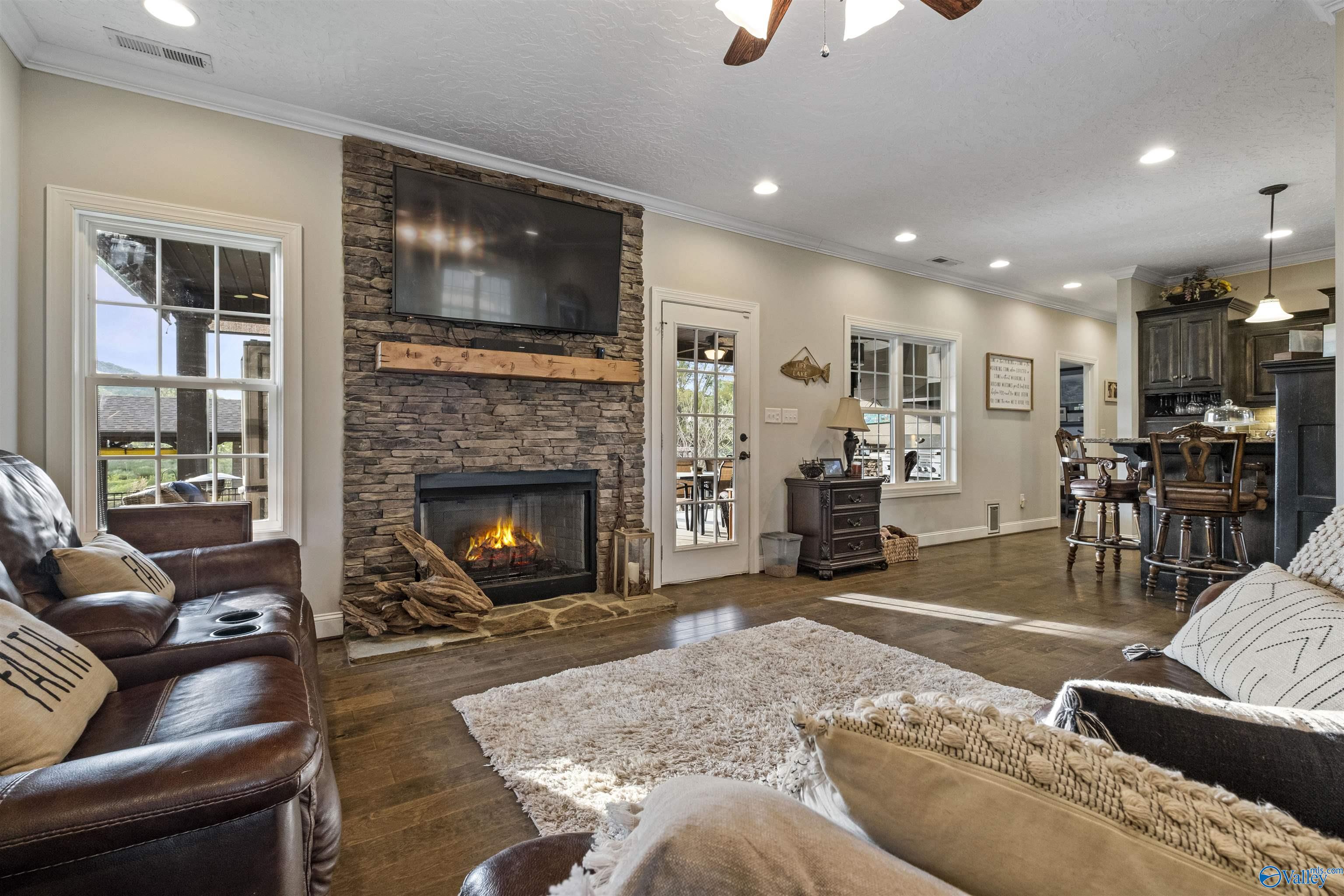 311 Camden Cove Point