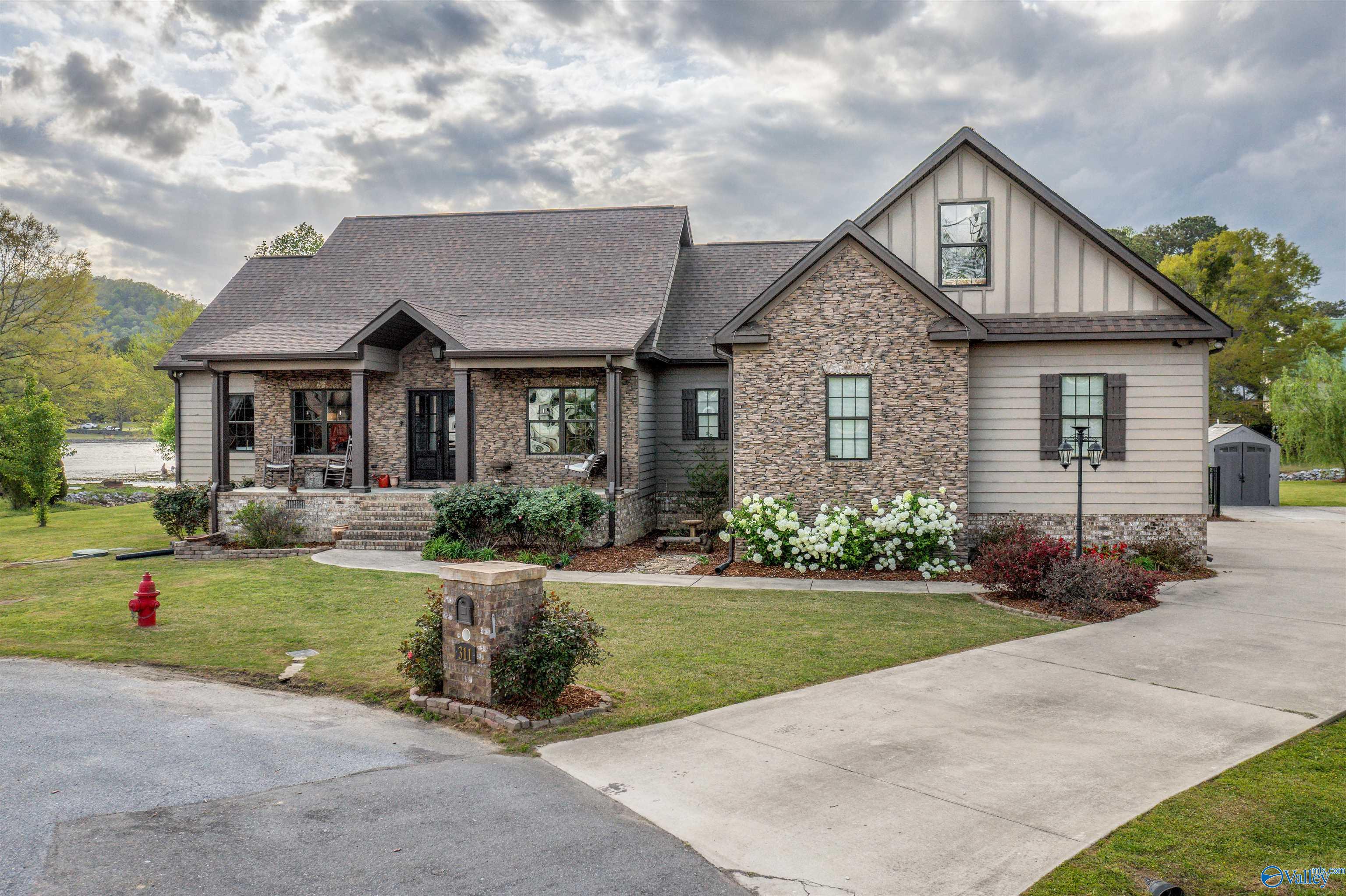 311 Camden Cove Point