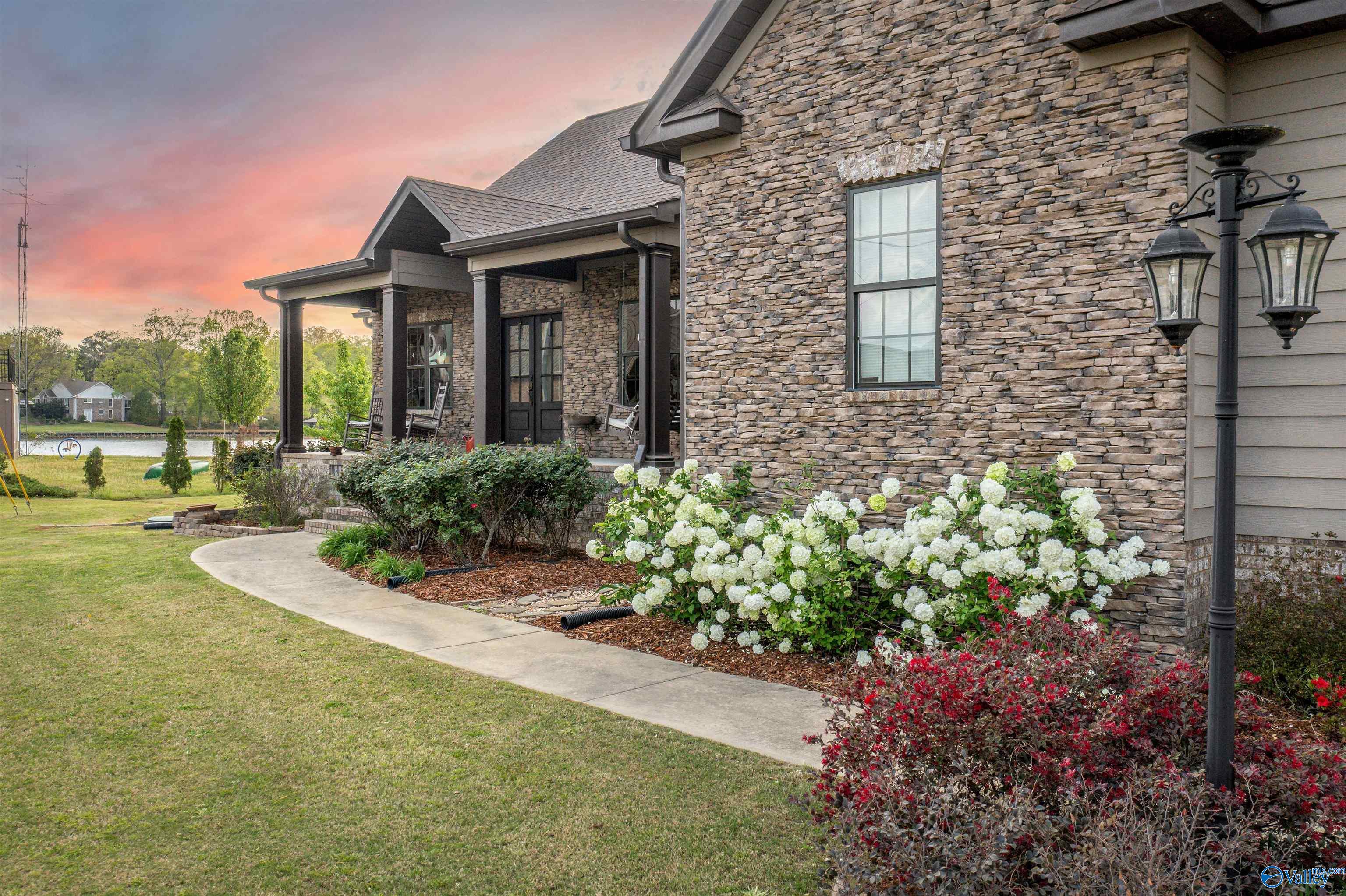 311 Camden Cove Point