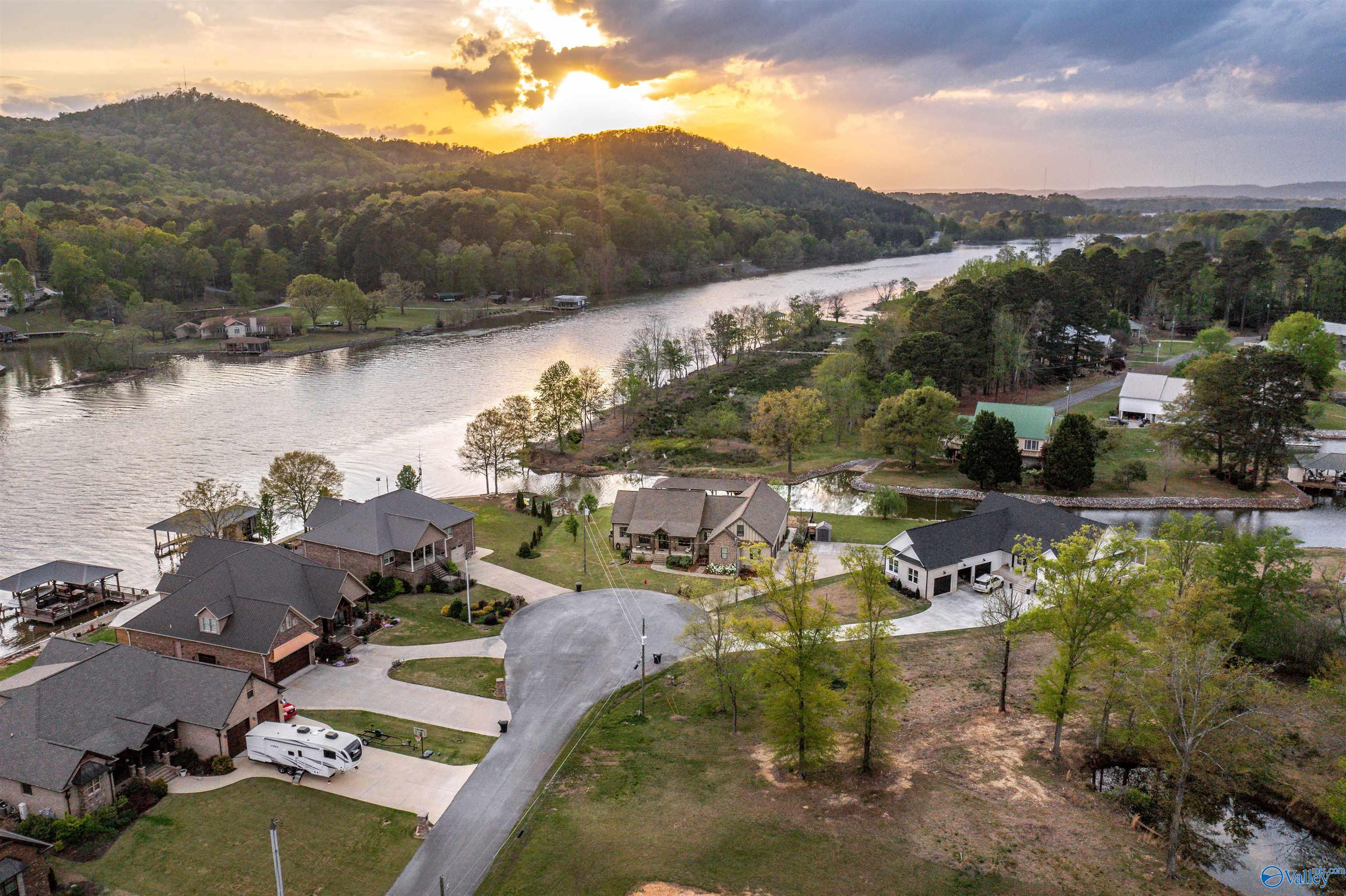 311 Camden Cove Point