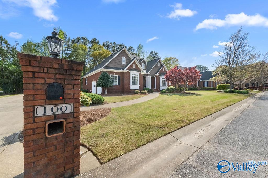 100 Magnolia Place