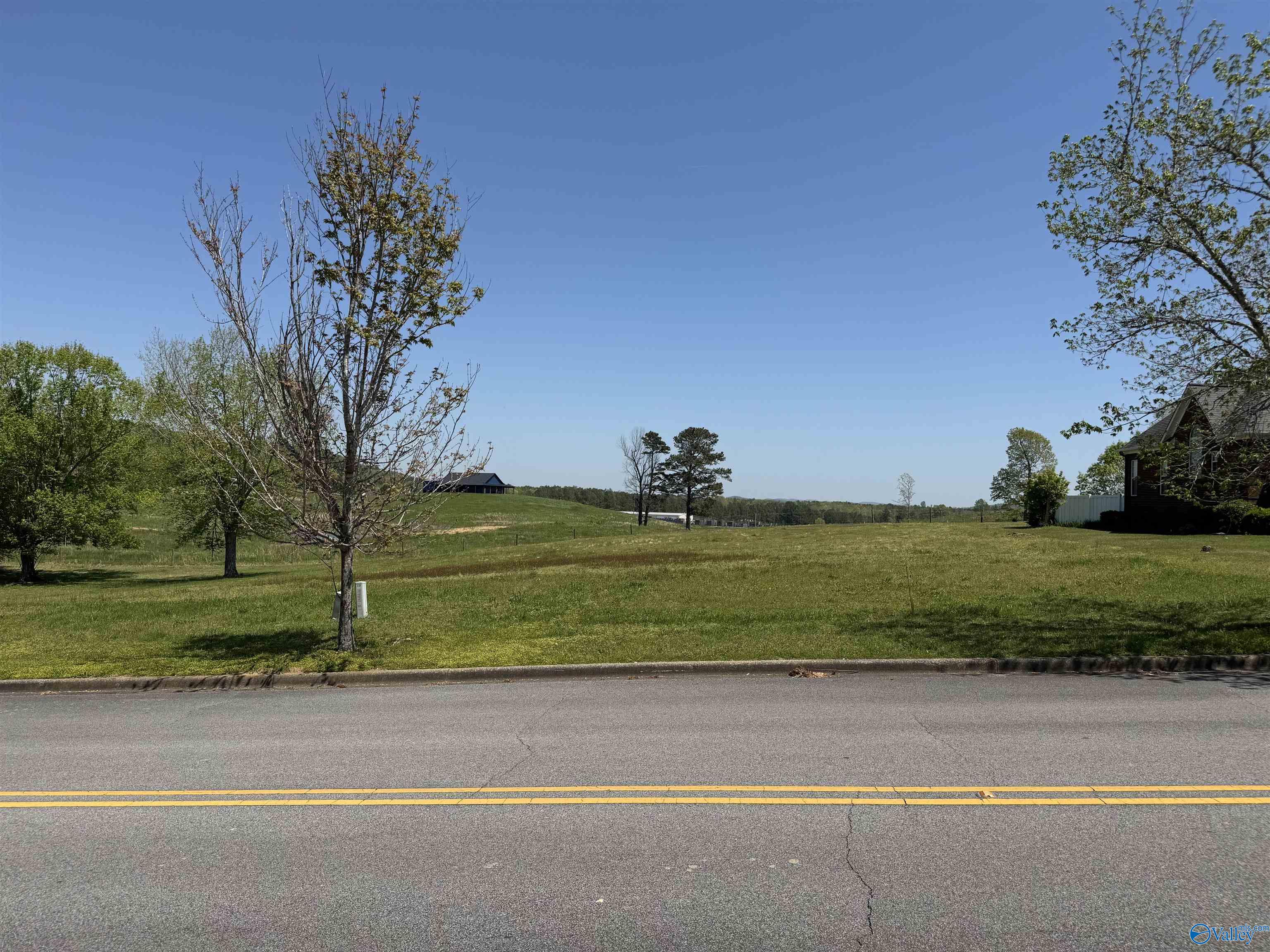 27 Silver Lakes Boulevard E