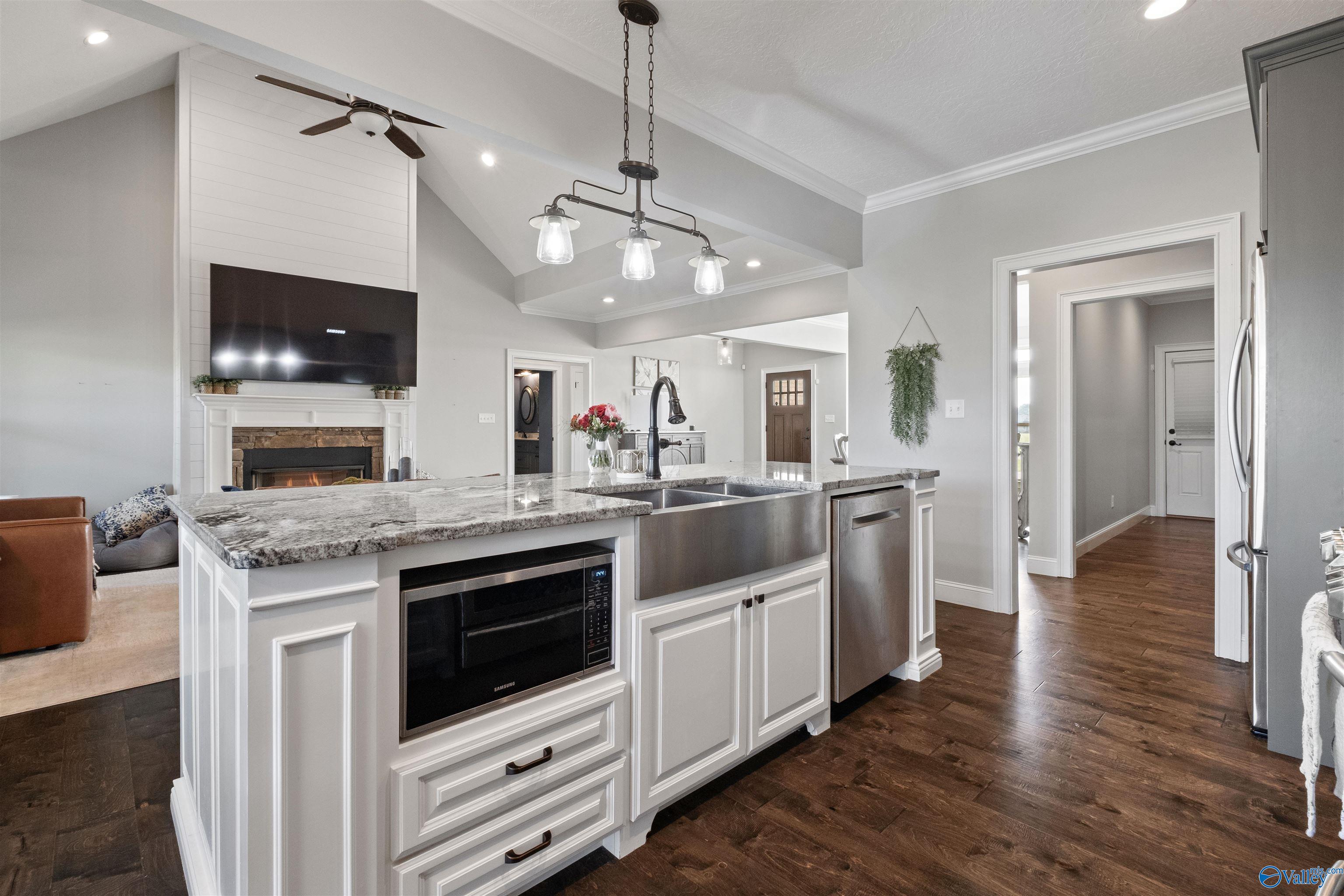 1195 Summerset Place