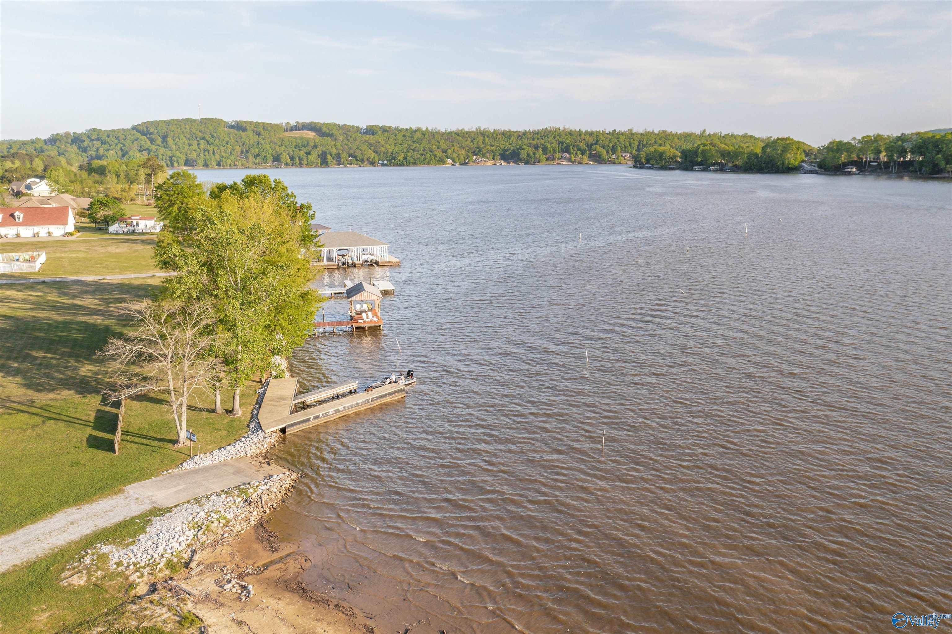 1195 Summerset Place