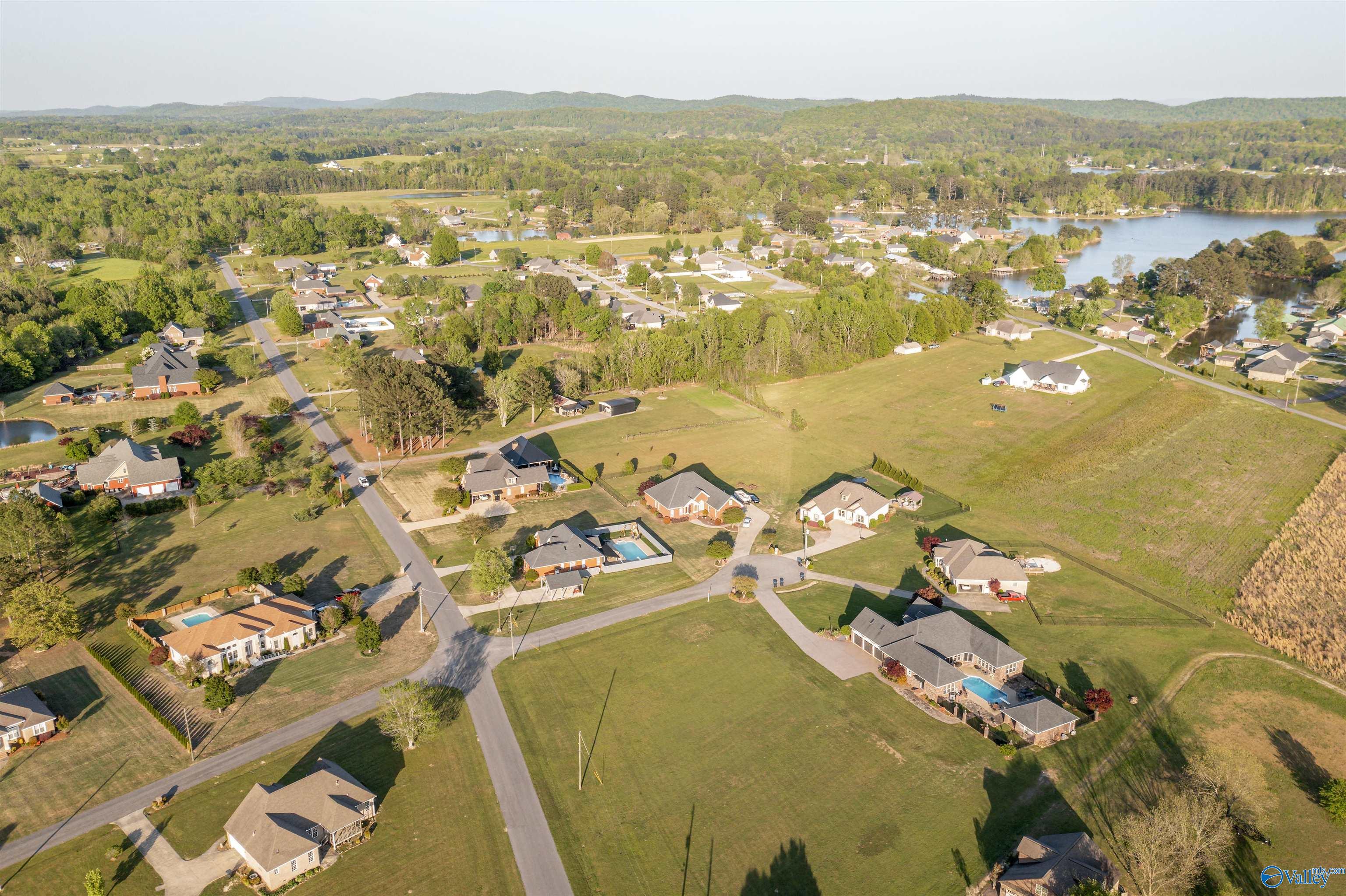 1195 Summerset Place