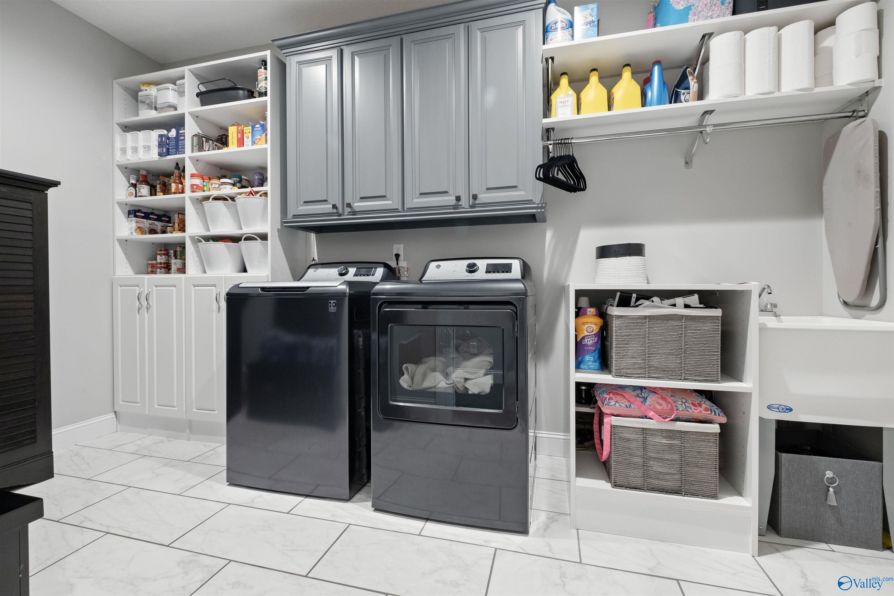 1195 Summerset Place