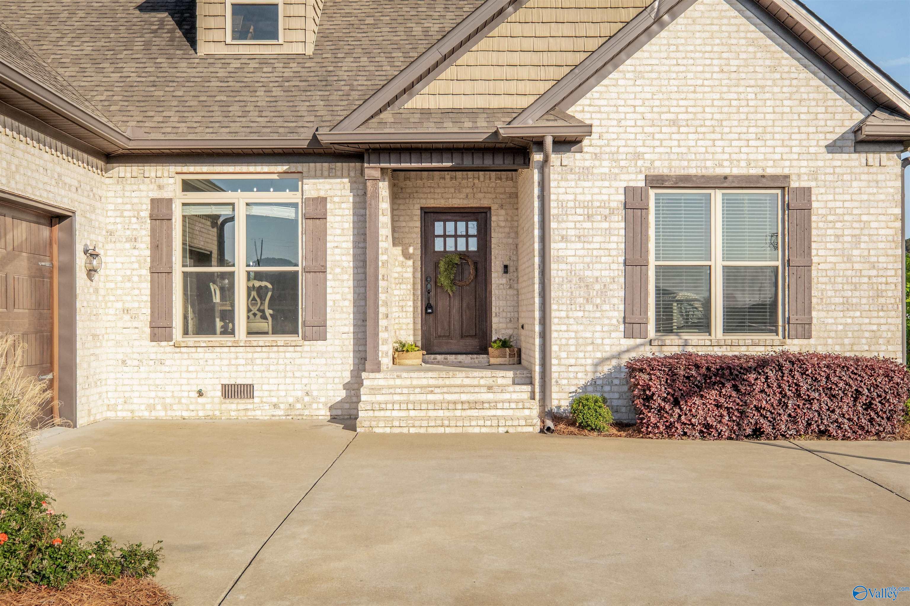 1195 Summerset Place