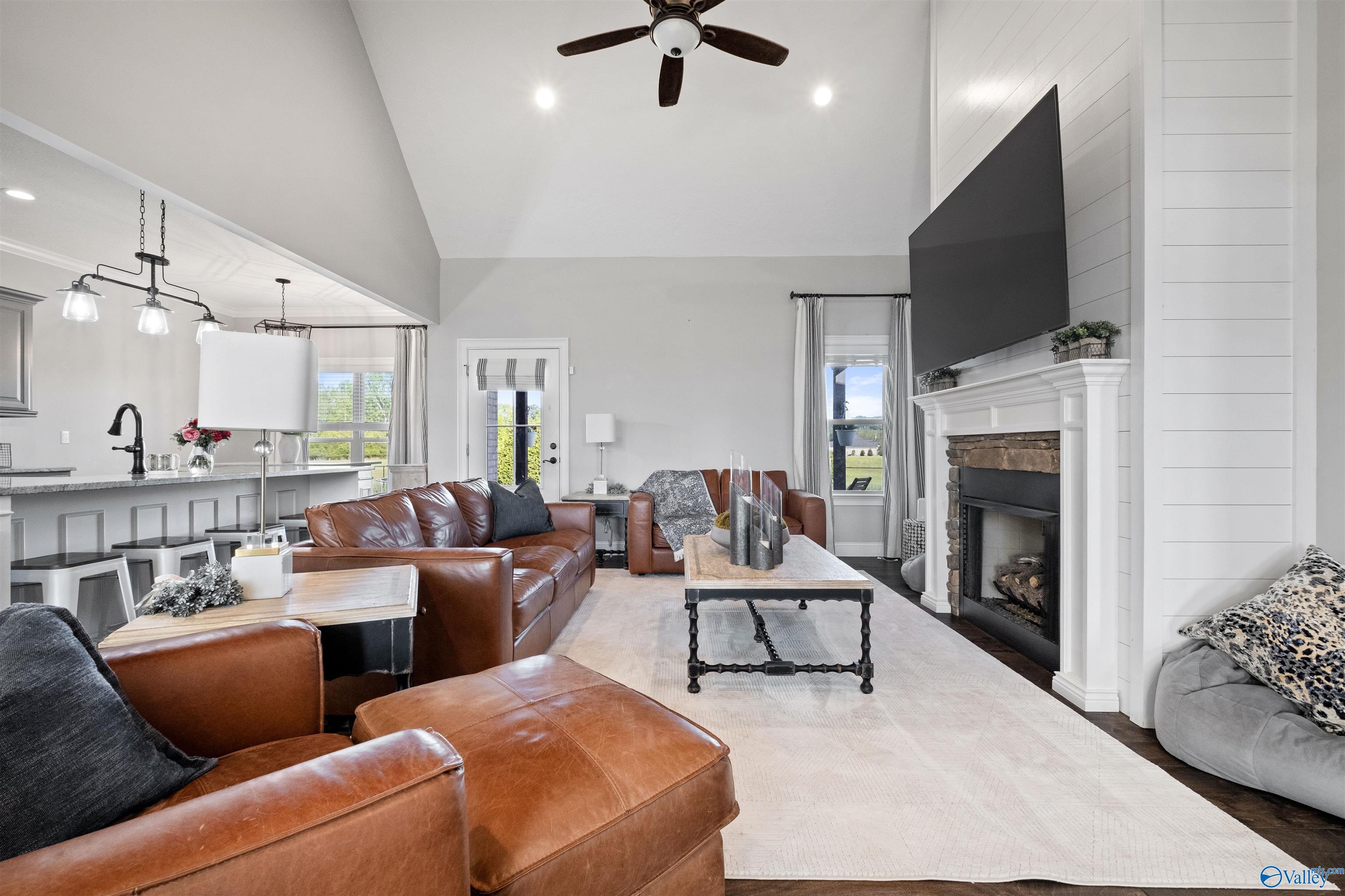 1195 Summerset Place