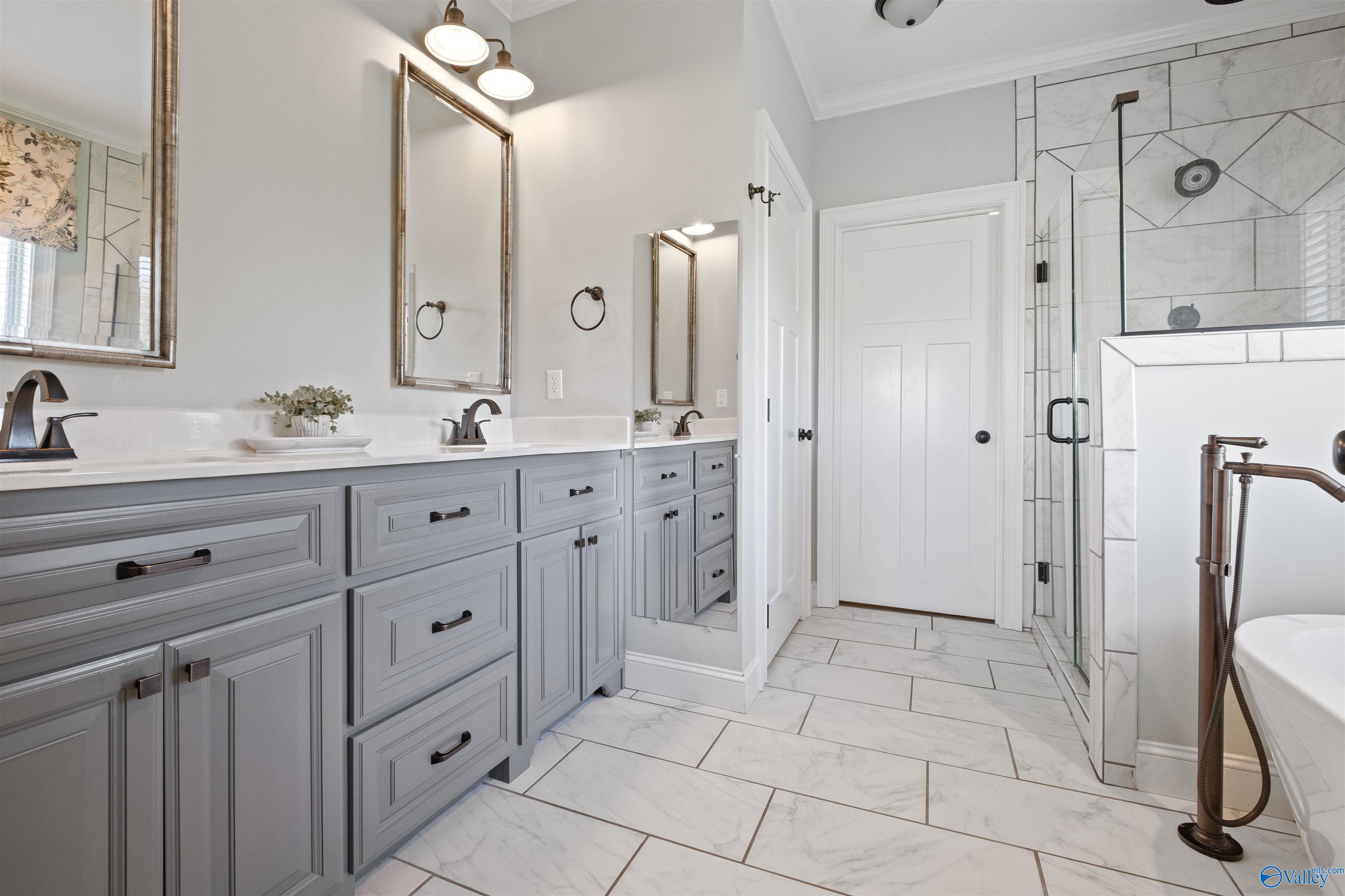 1195 Summerset Place