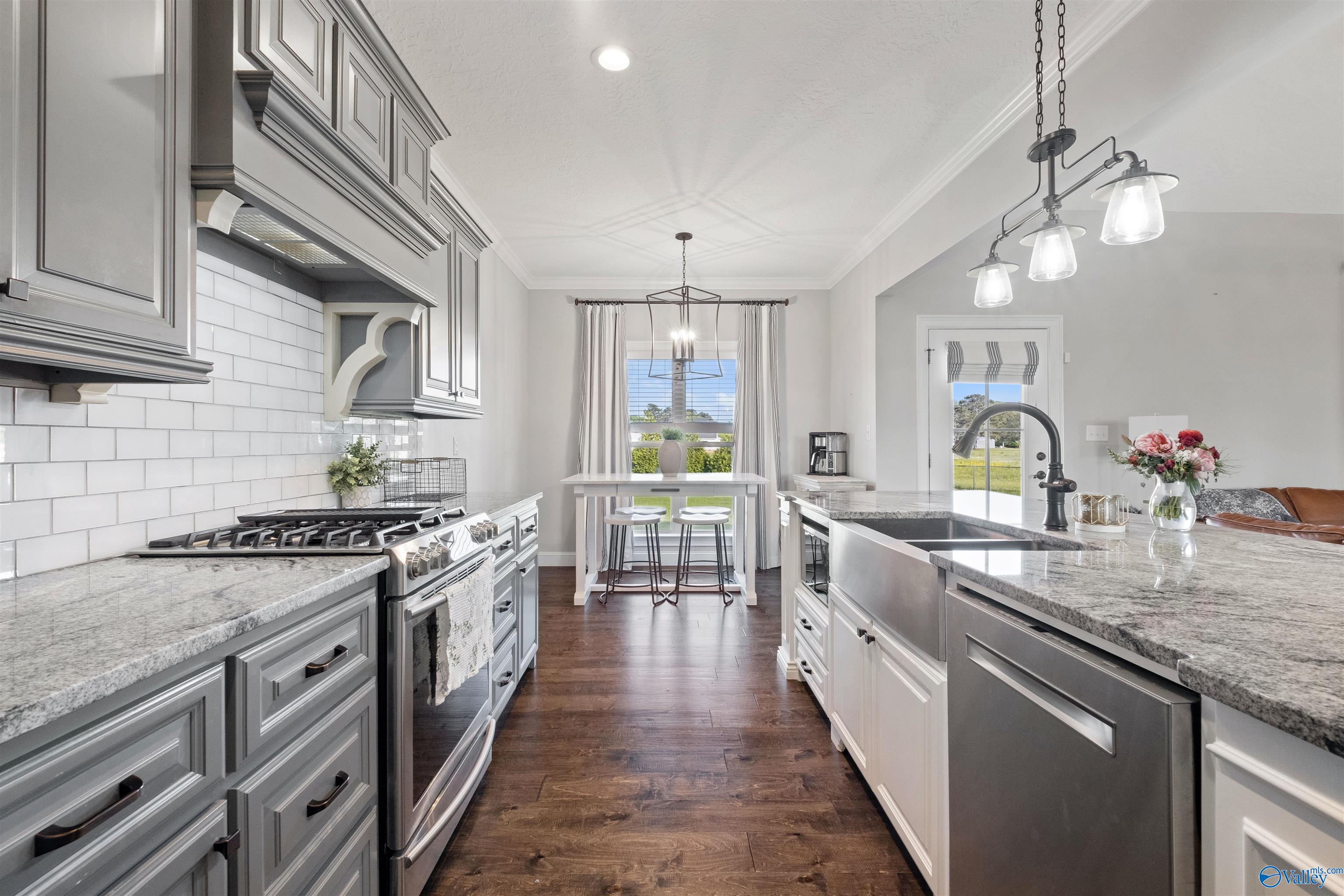 1195 Summerset Place