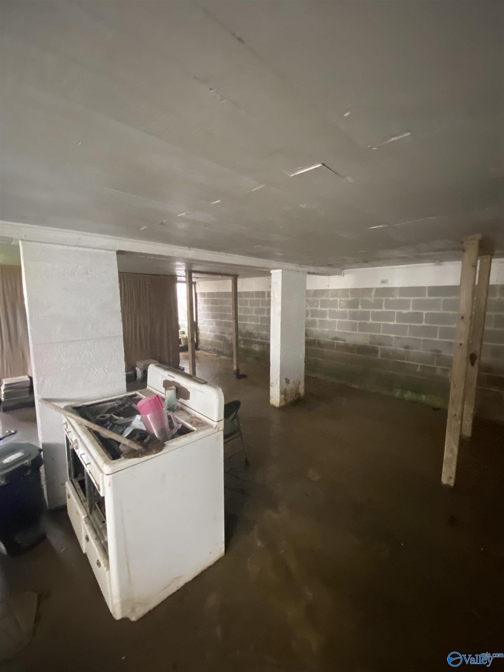 1501 W Tuscaloosa Avenue