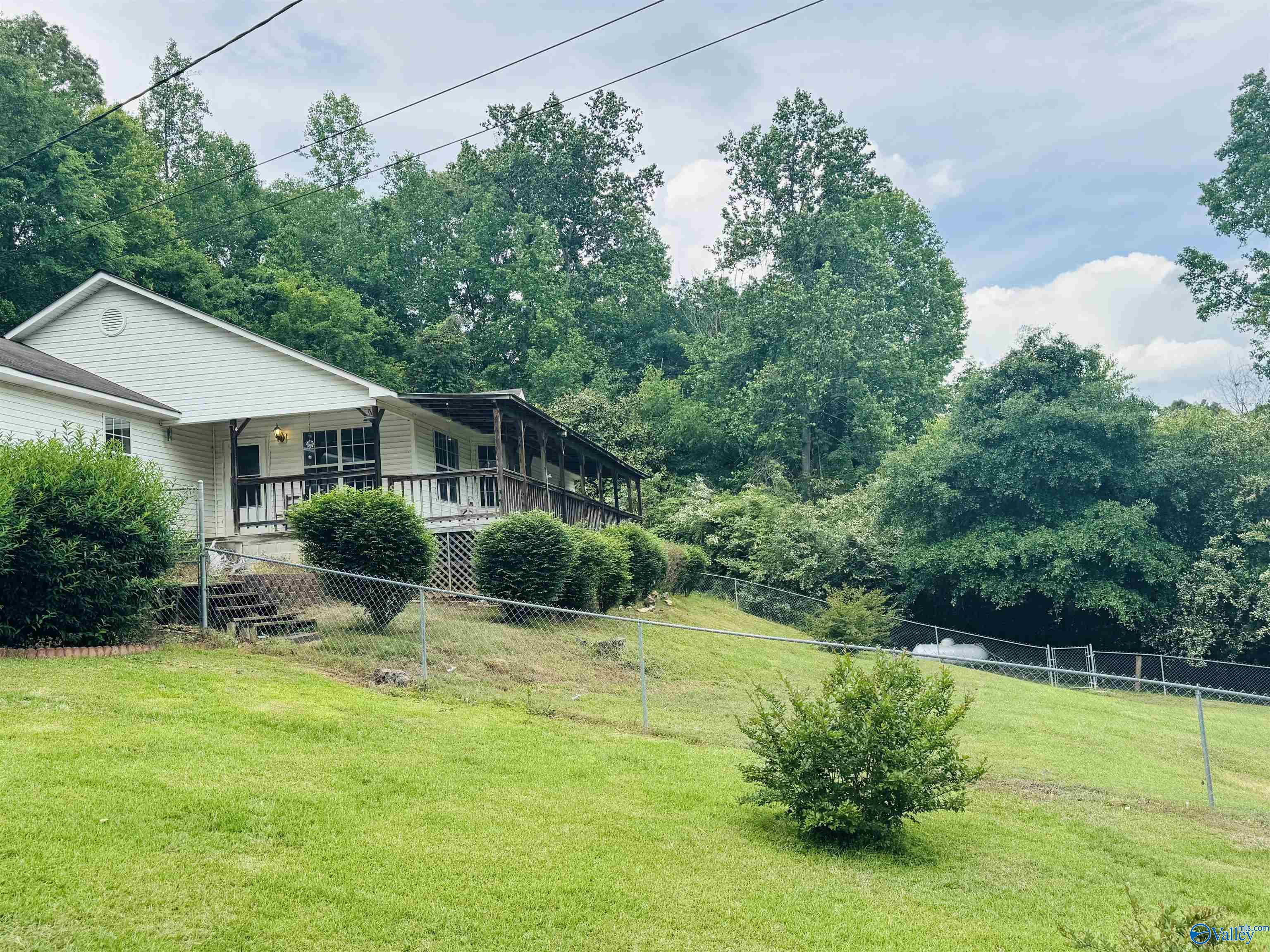 781 Lloyd Rd