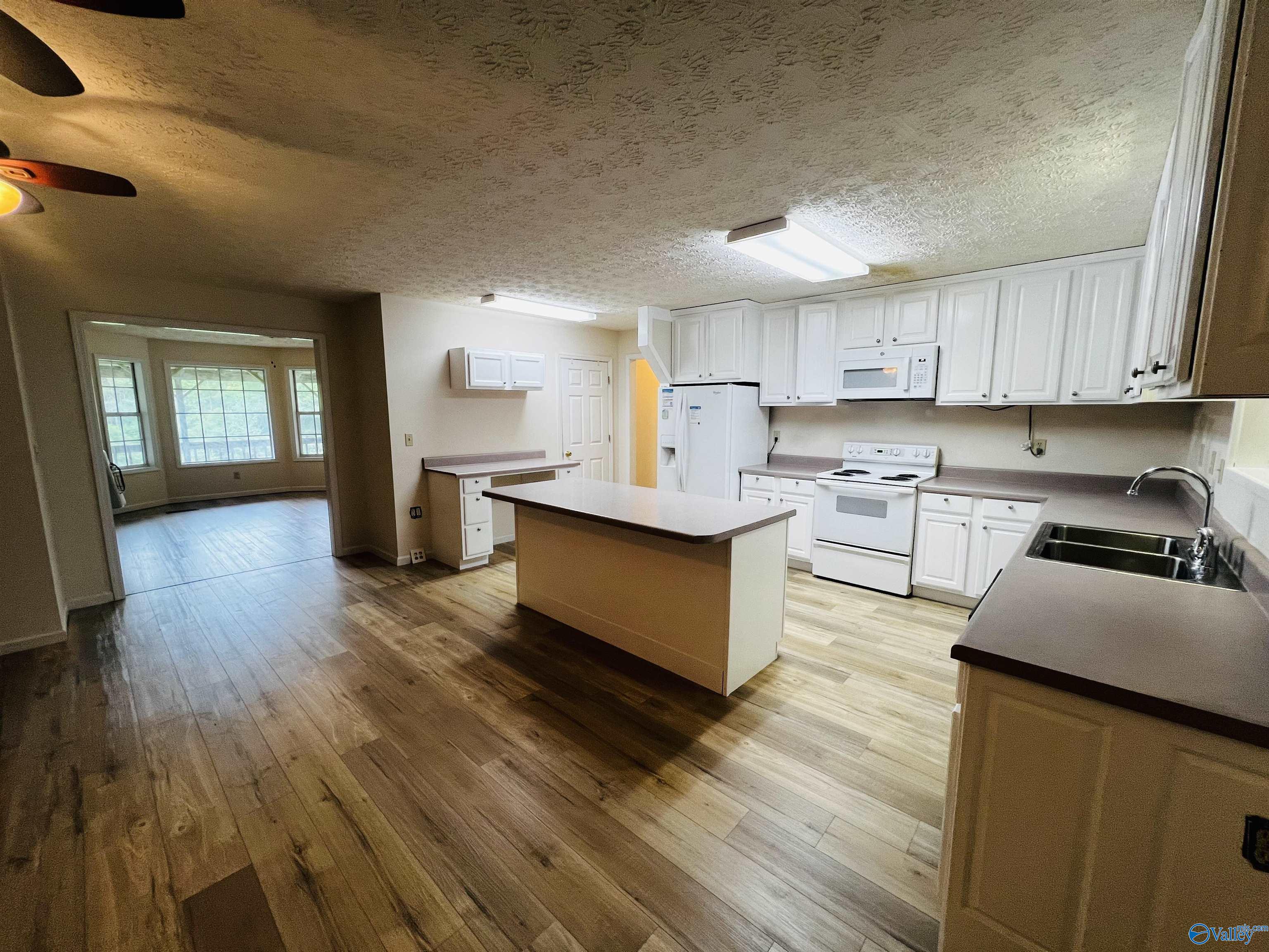 781 Lloyd Rd
