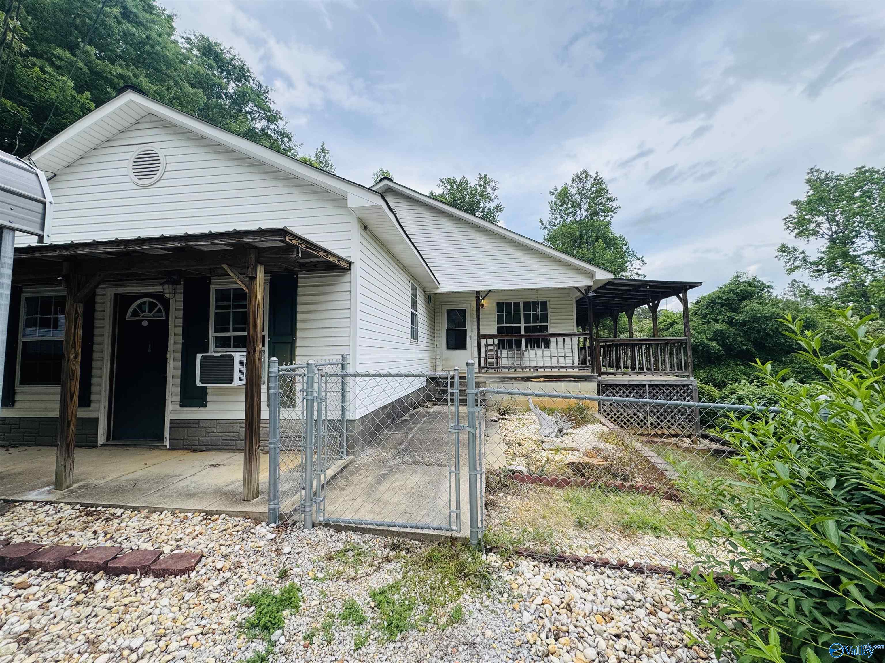 781 Lloyd Rd