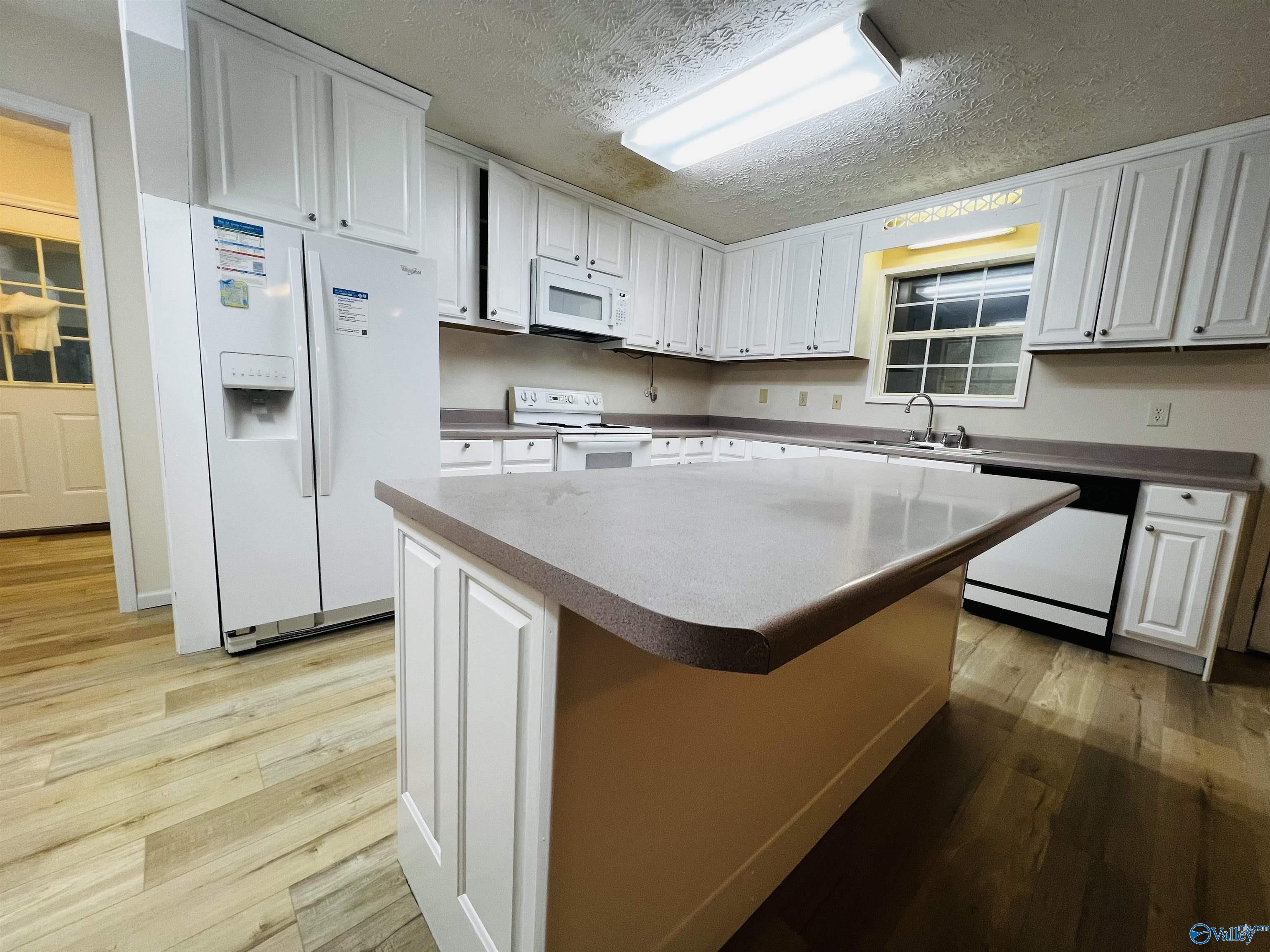781 Lloyd Rd