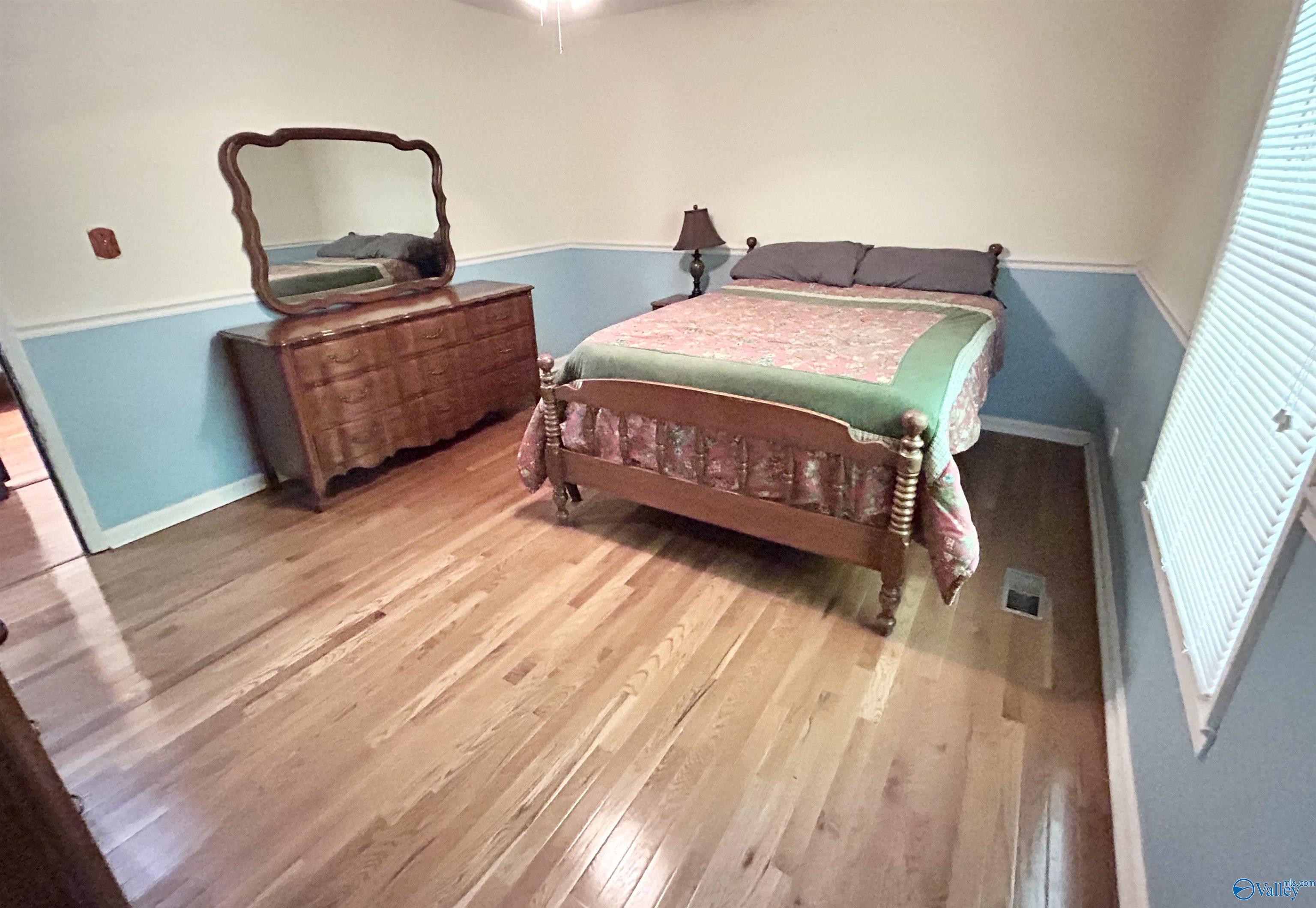 714 E East Riverview Drive