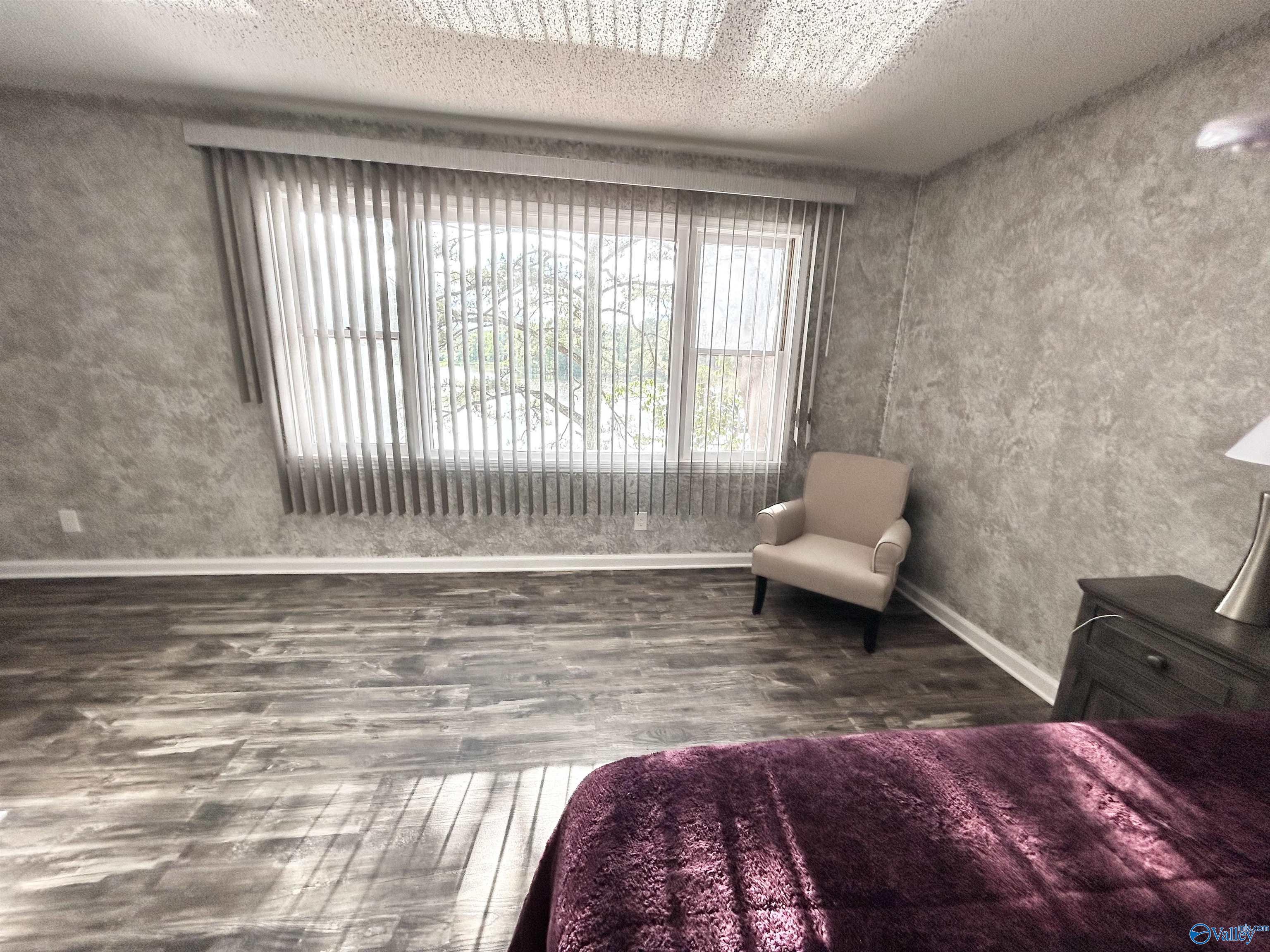 714 E East Riverview Drive