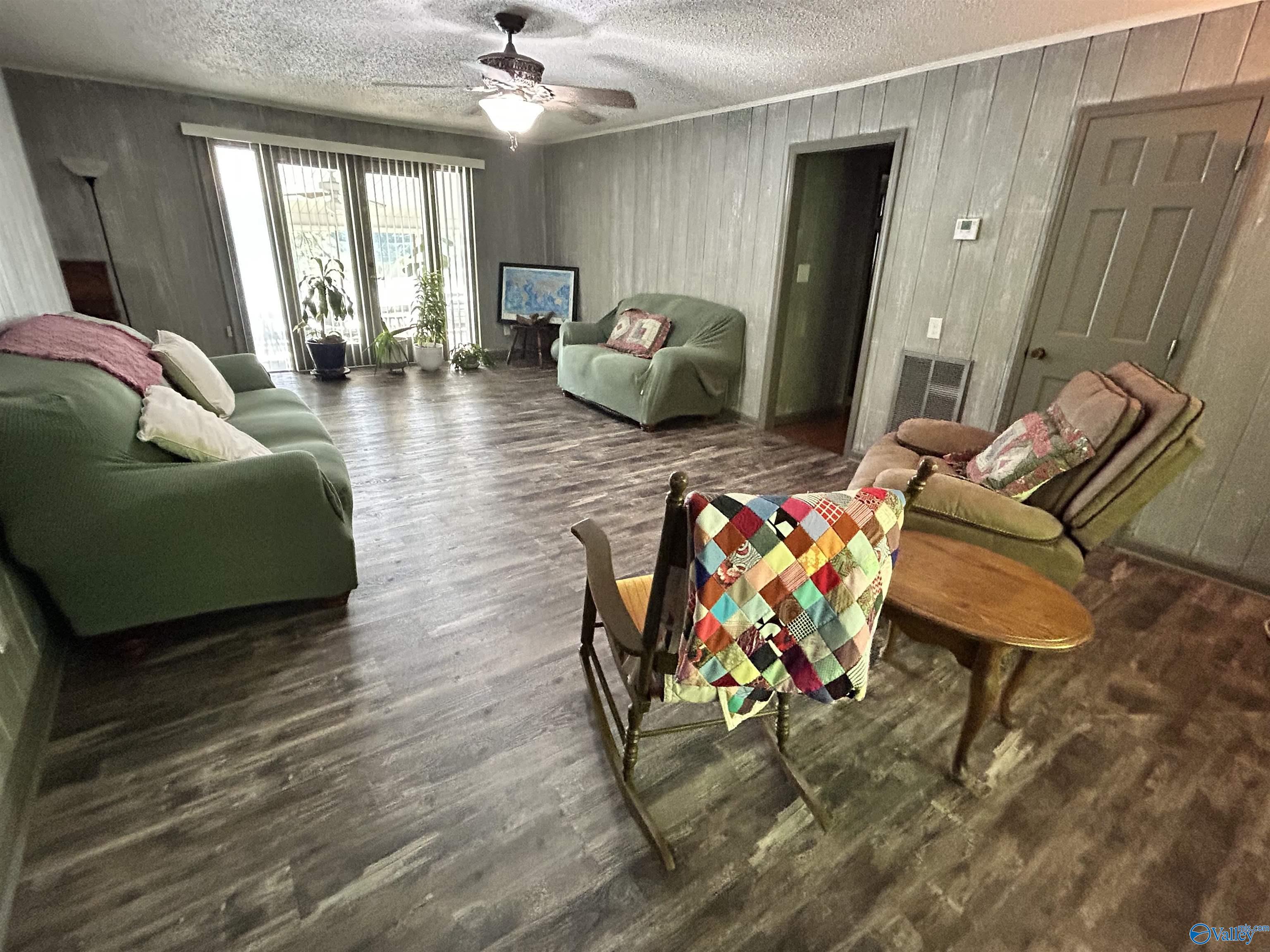 714 E East Riverview Drive