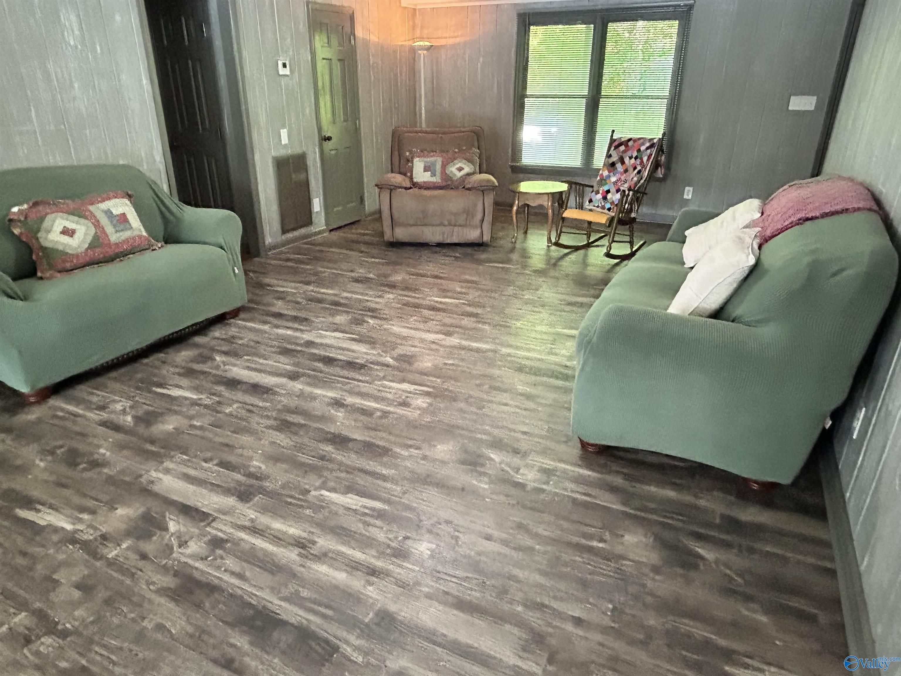 714 E East Riverview Drive