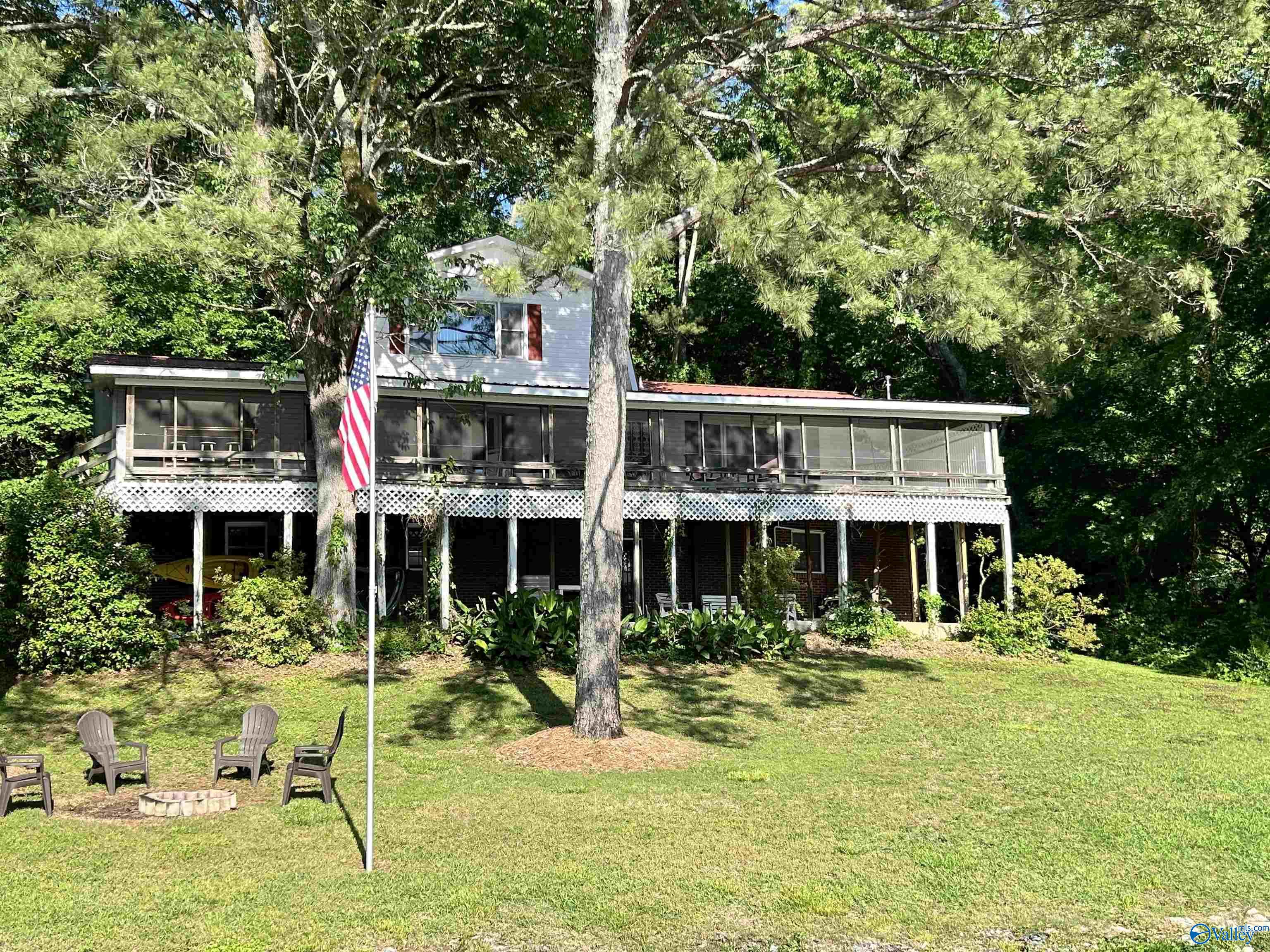 714 E East Riverview Drive