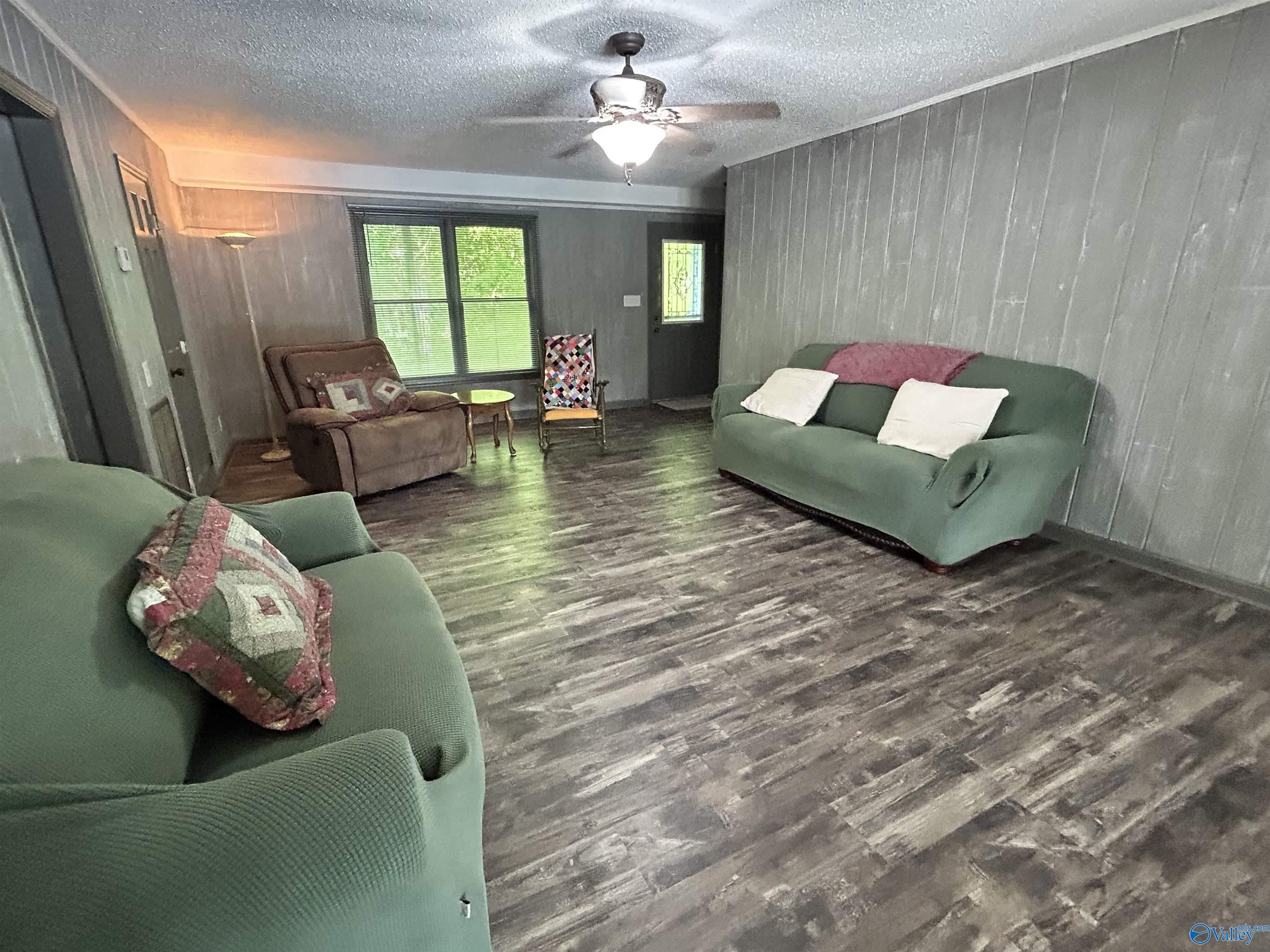 714 E East Riverview Drive