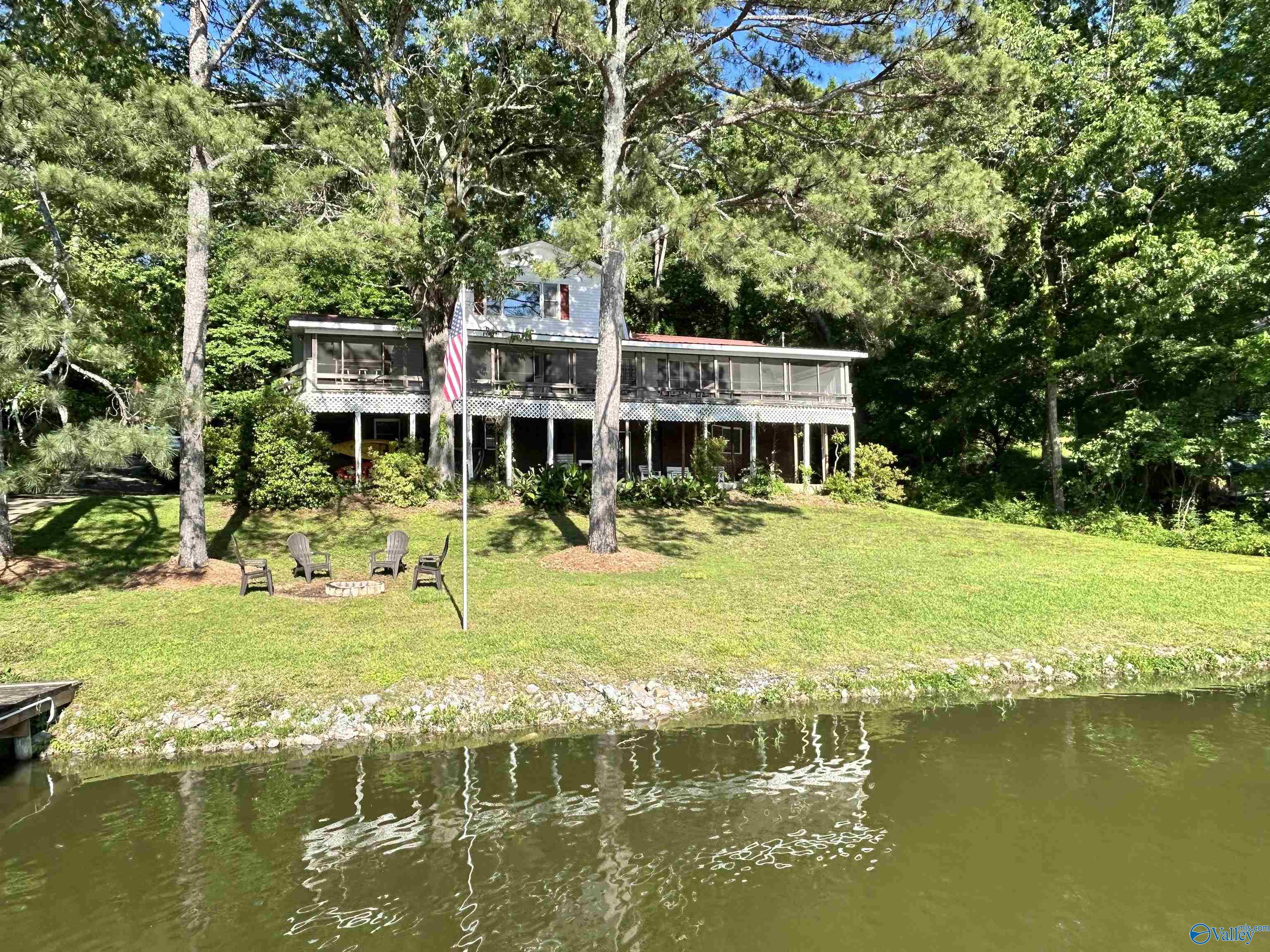 714 E East Riverview Drive