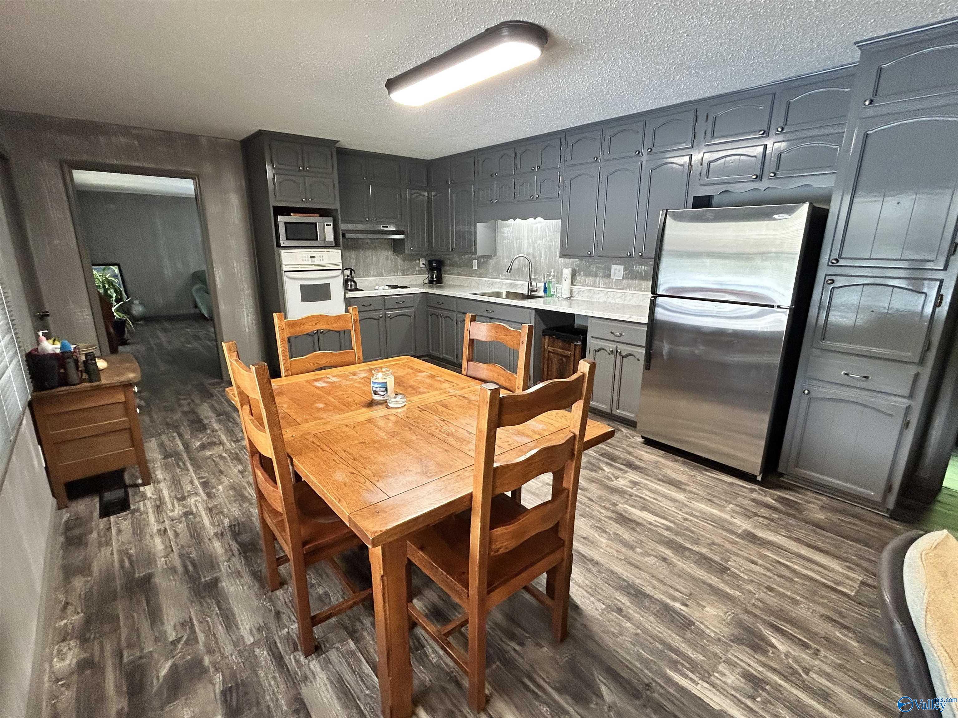 714 E East Riverview Drive