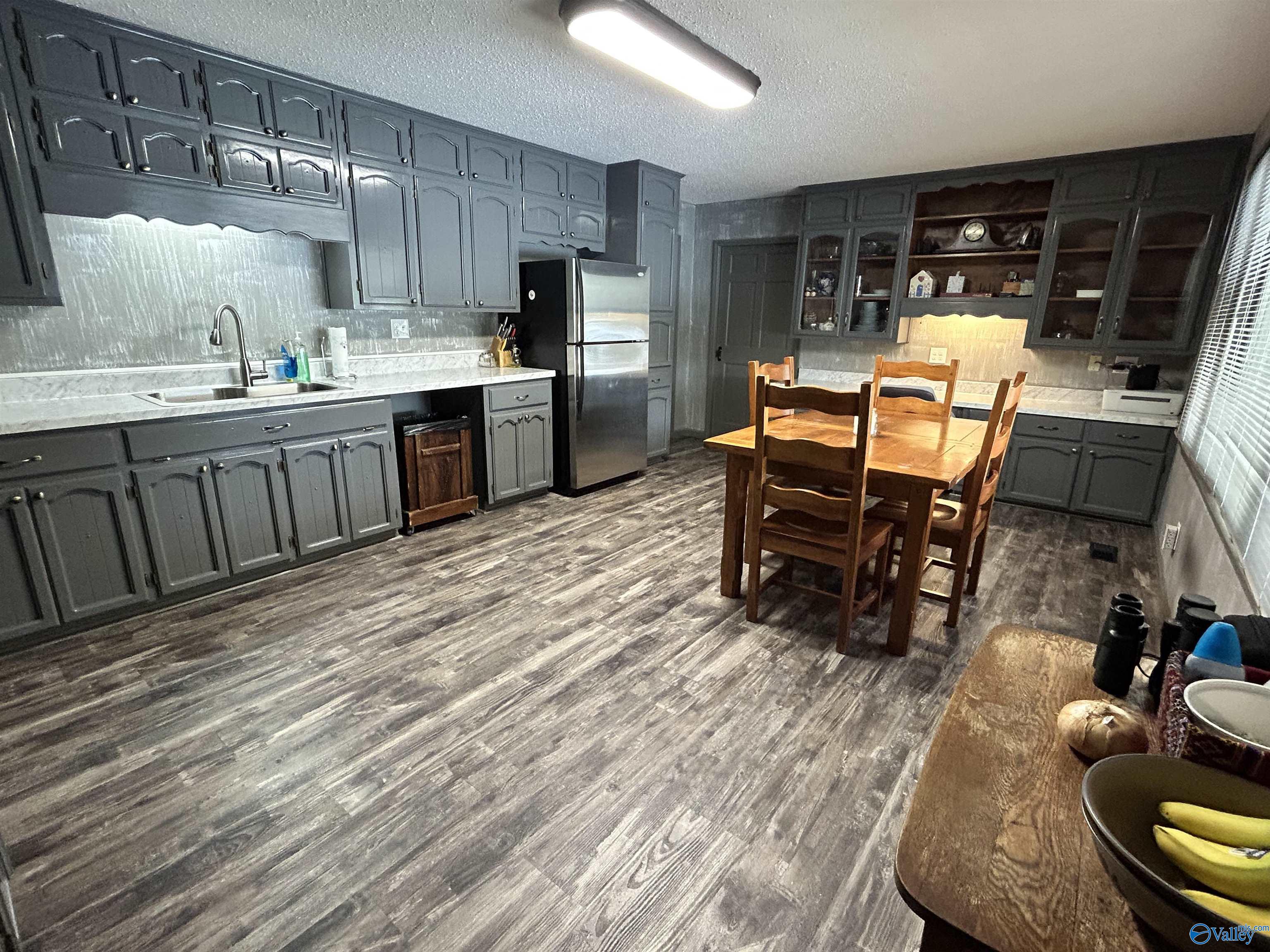 714 E East Riverview Drive