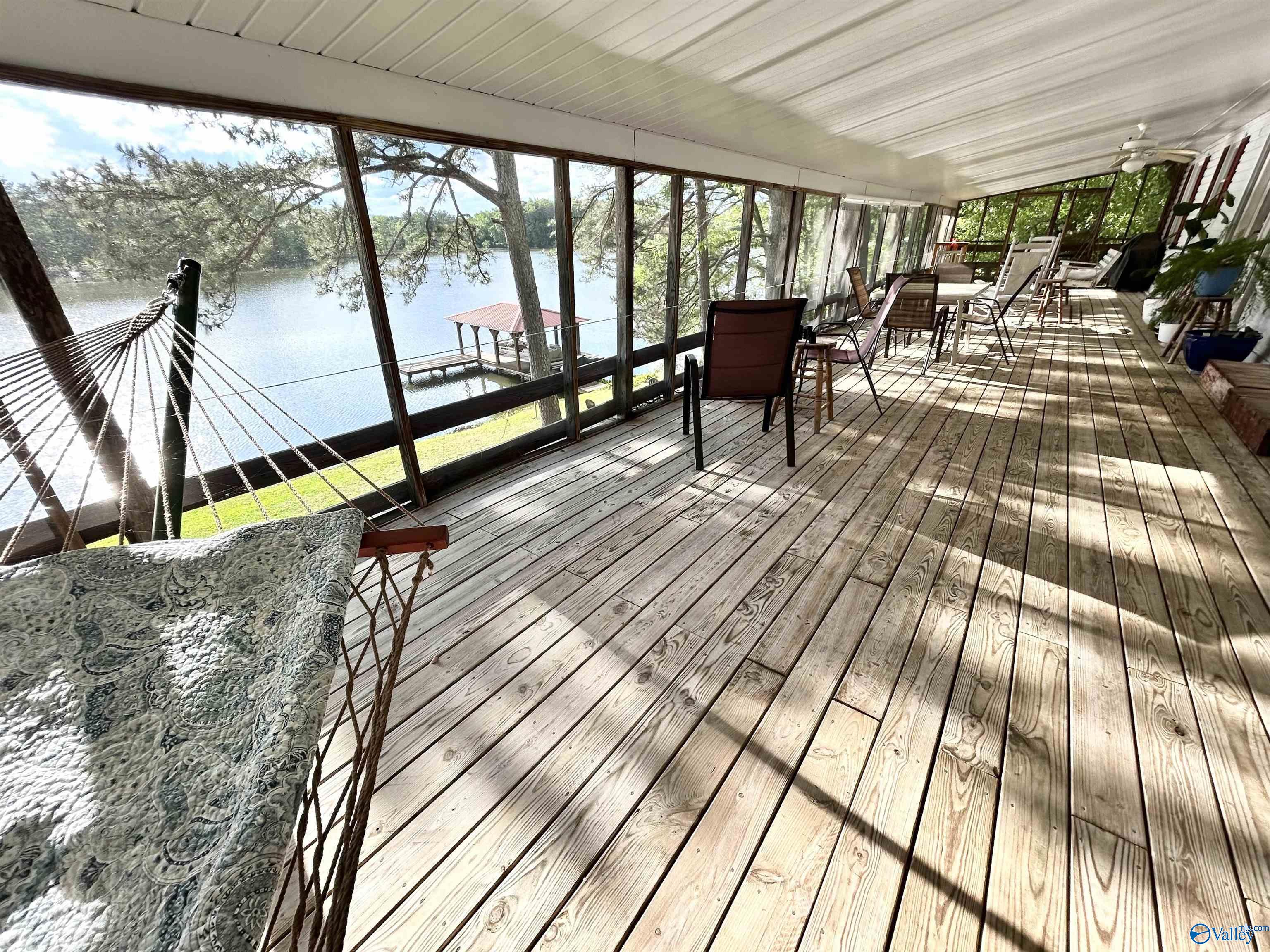 714 E East Riverview Drive