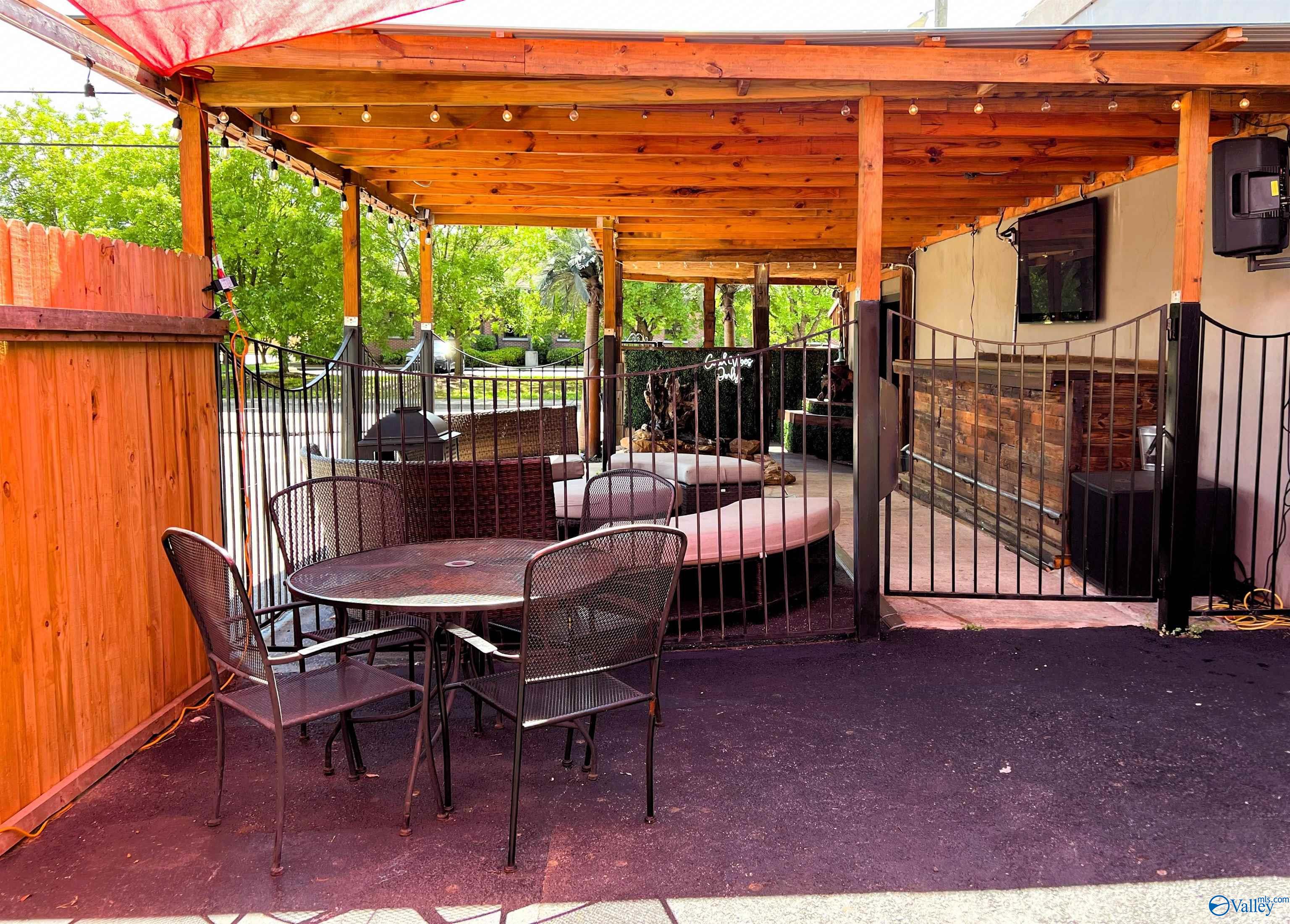 710 East Broad Street