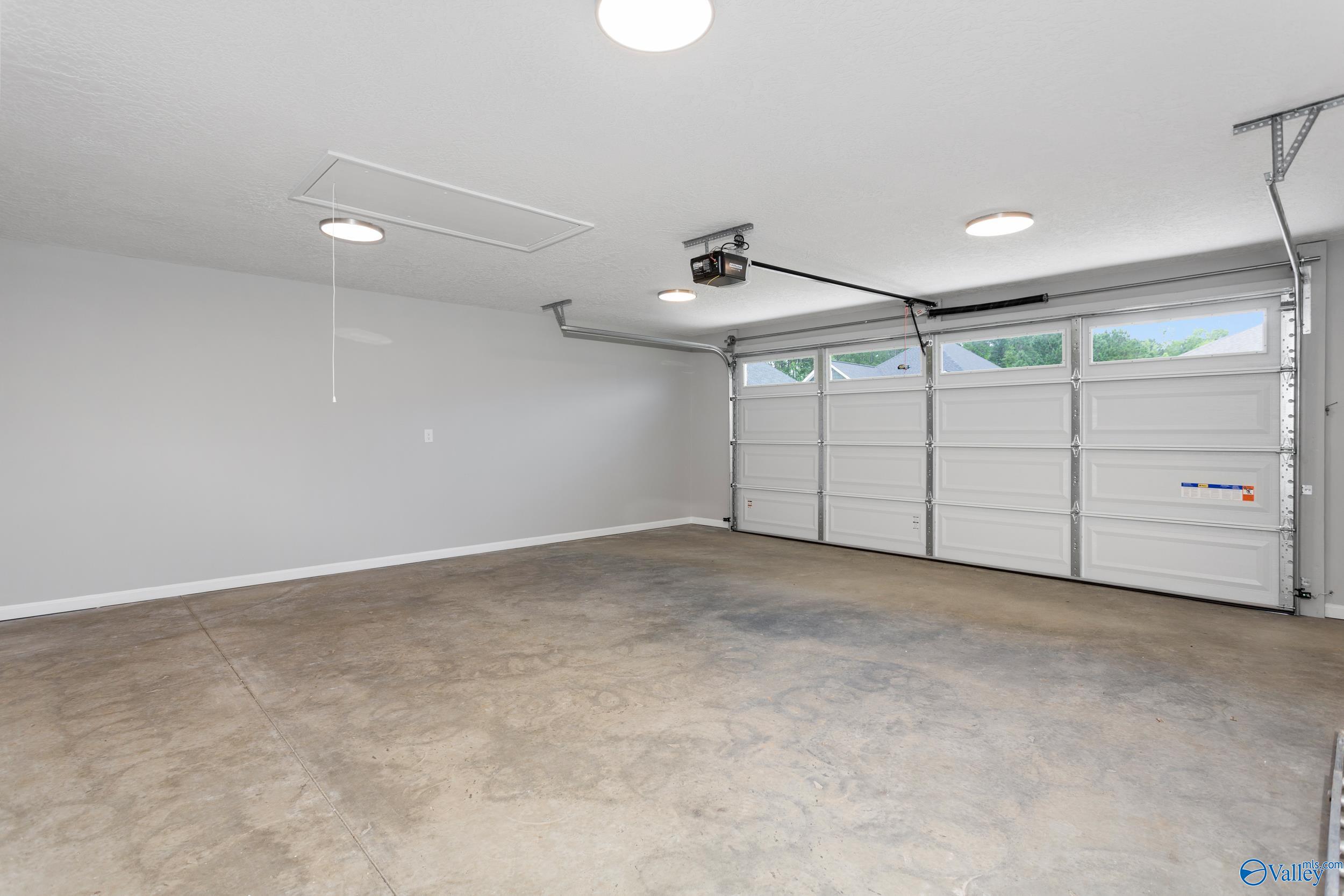 124 Glen Oaks Circle