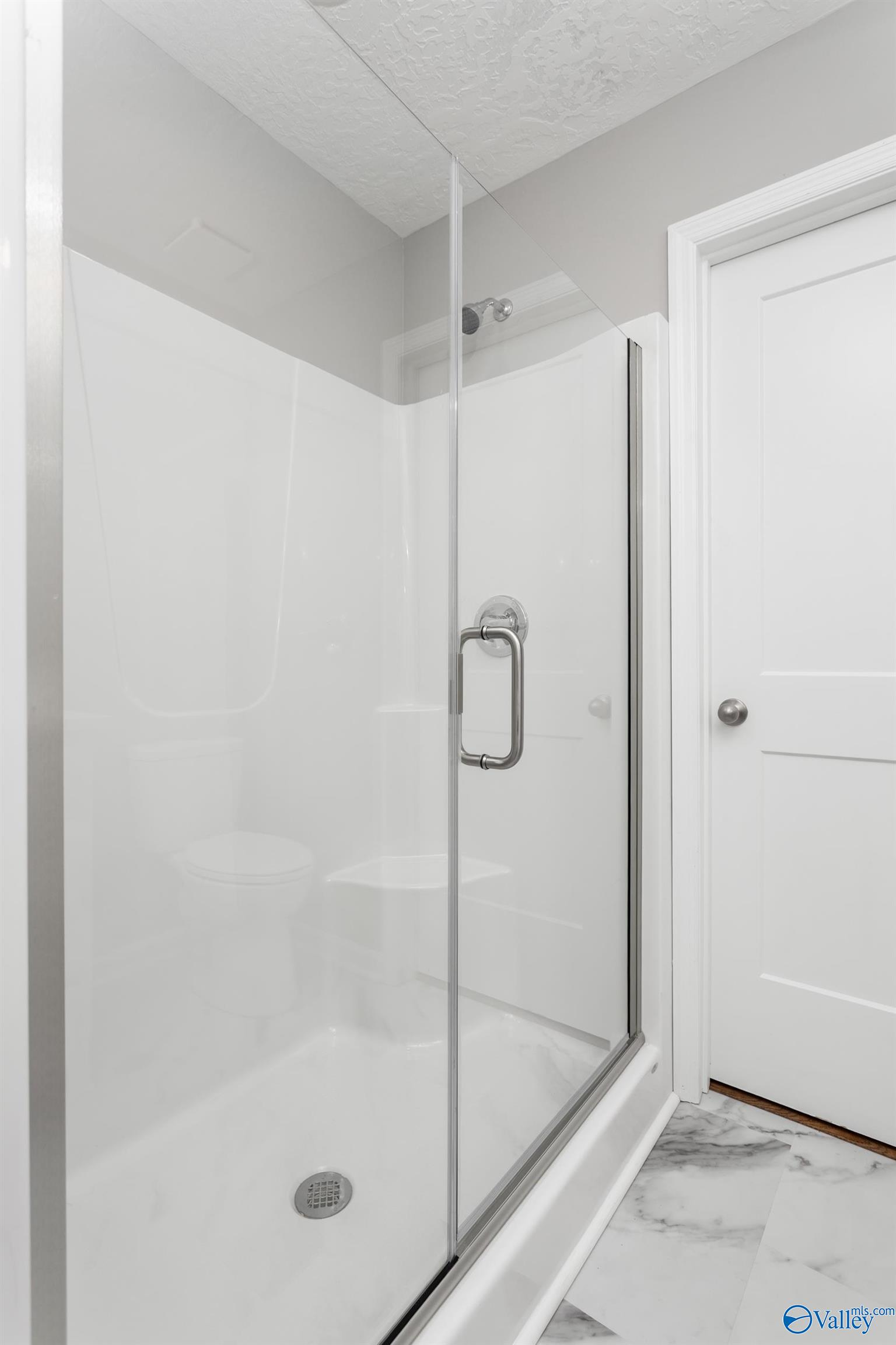 124 Glen Oaks Circle