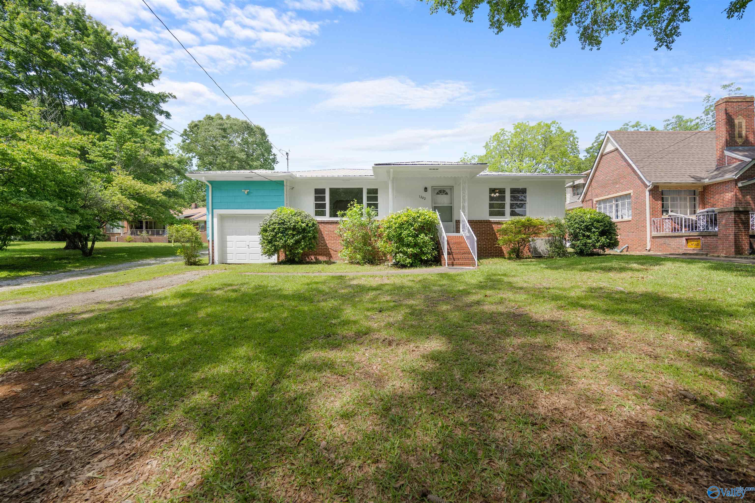 1202 Goodyear Avenue