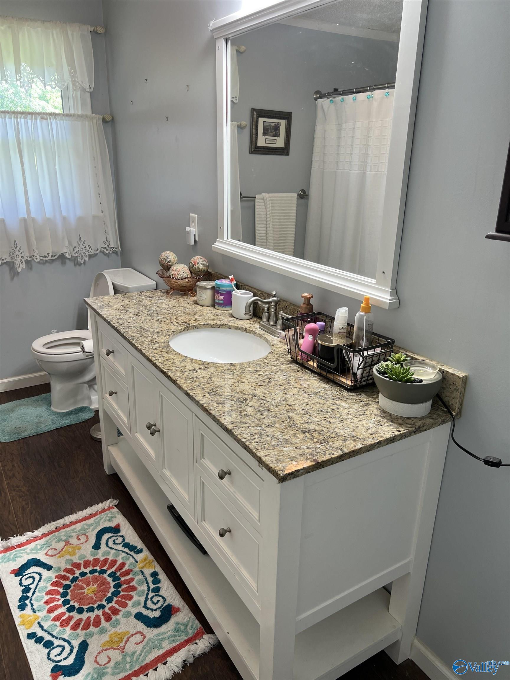 2143 Meadowood Drive