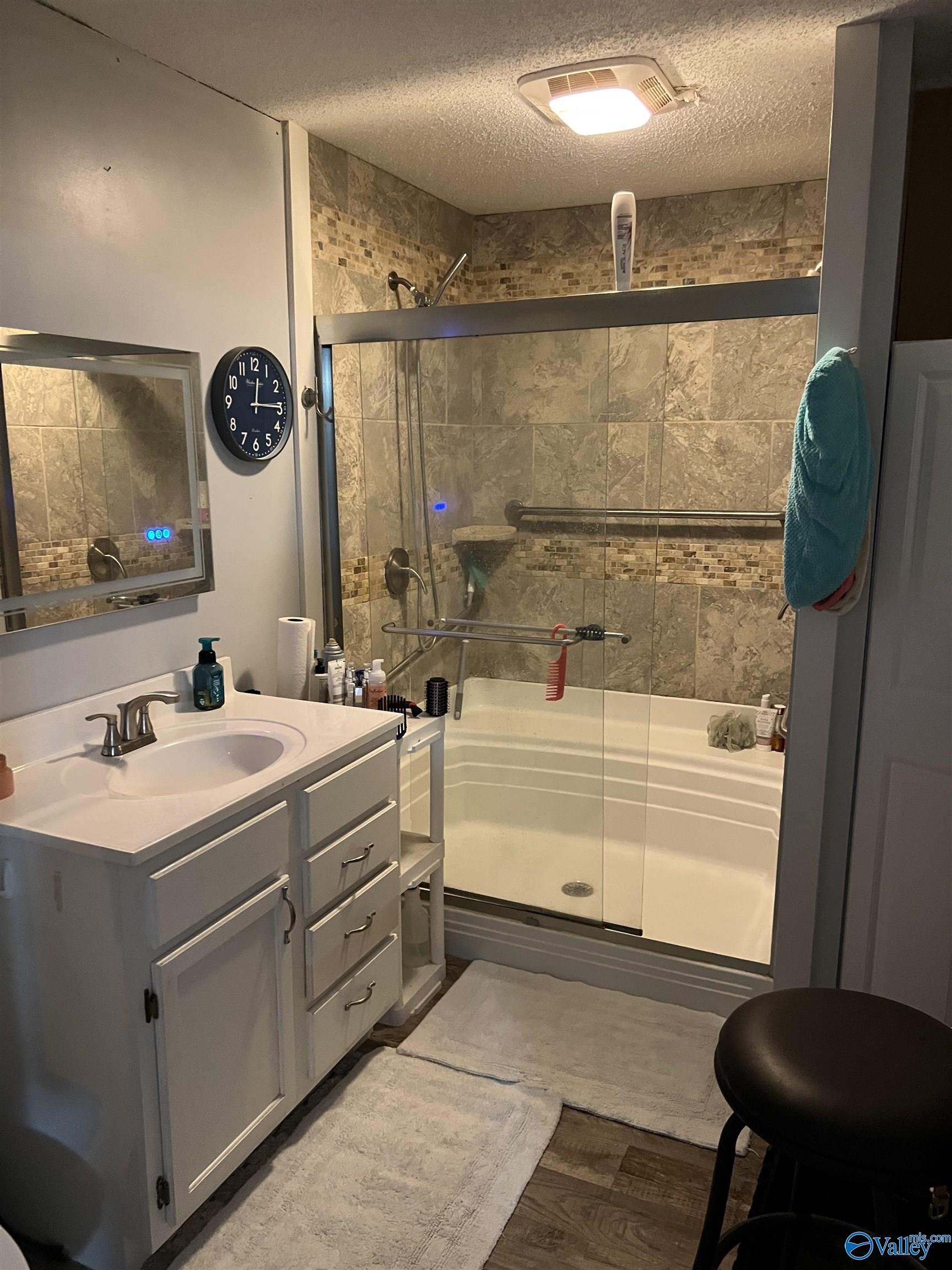 2143 Meadowood Drive