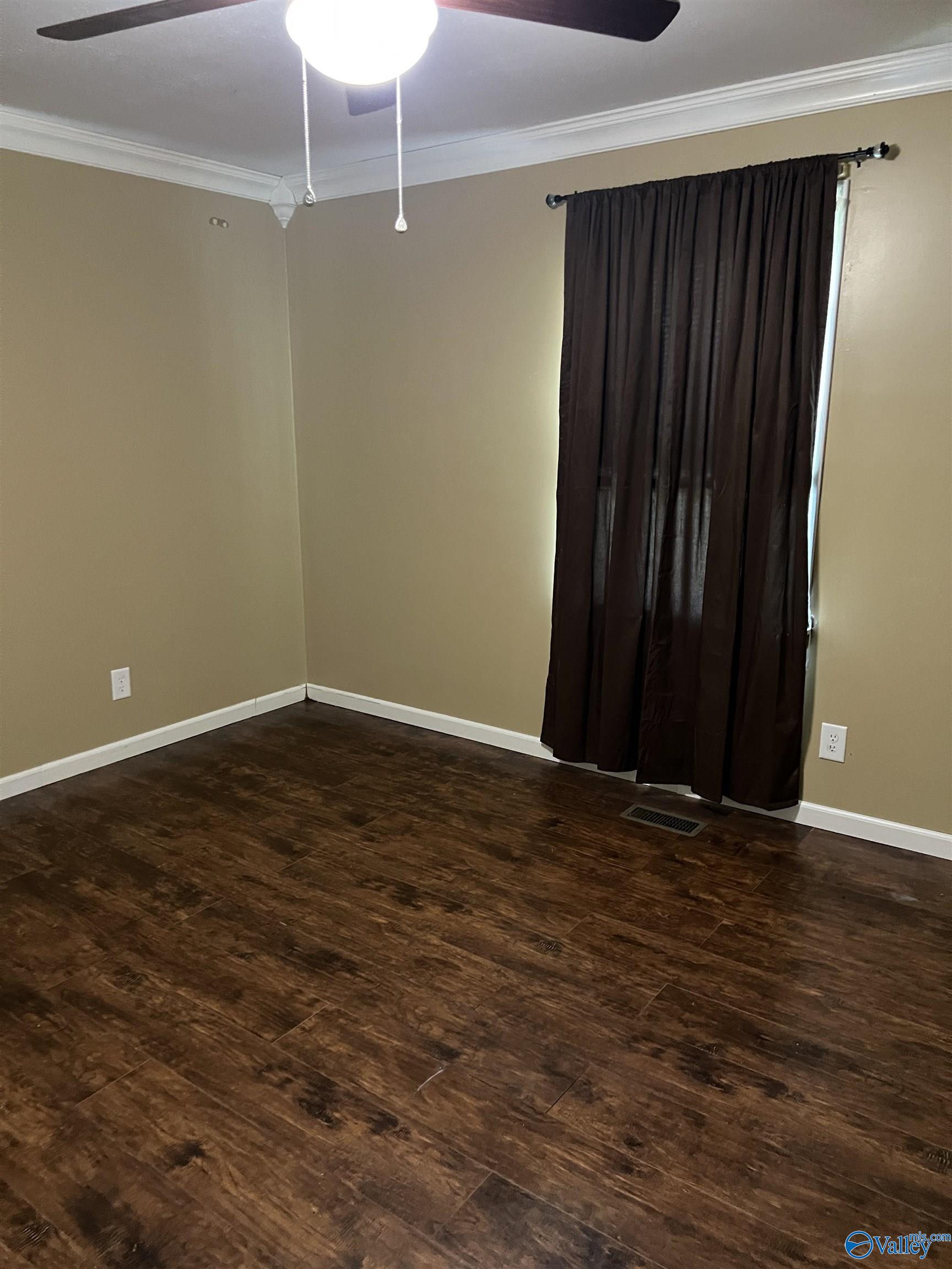 2143 Meadowood Drive