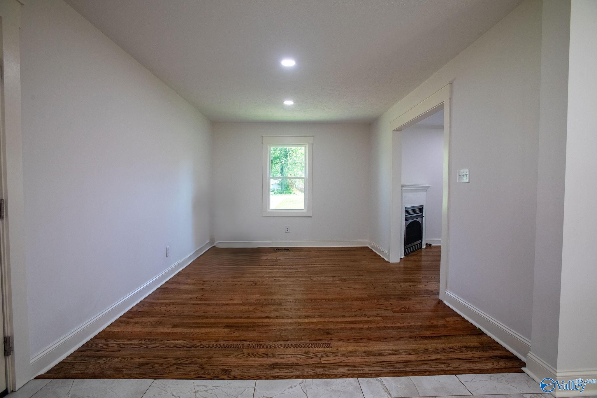 212 Elsmore Boulevard