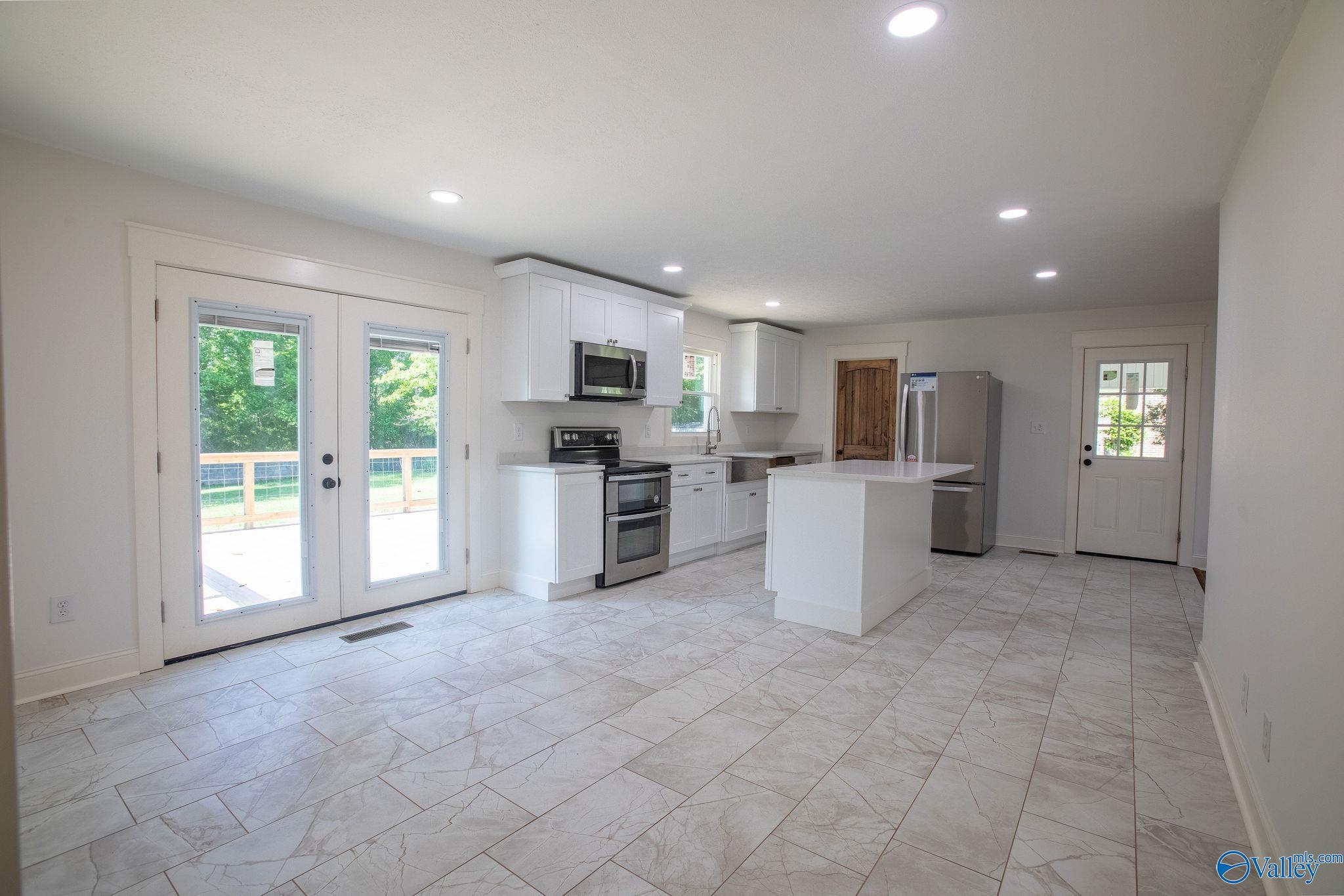 212 Elsmore Boulevard