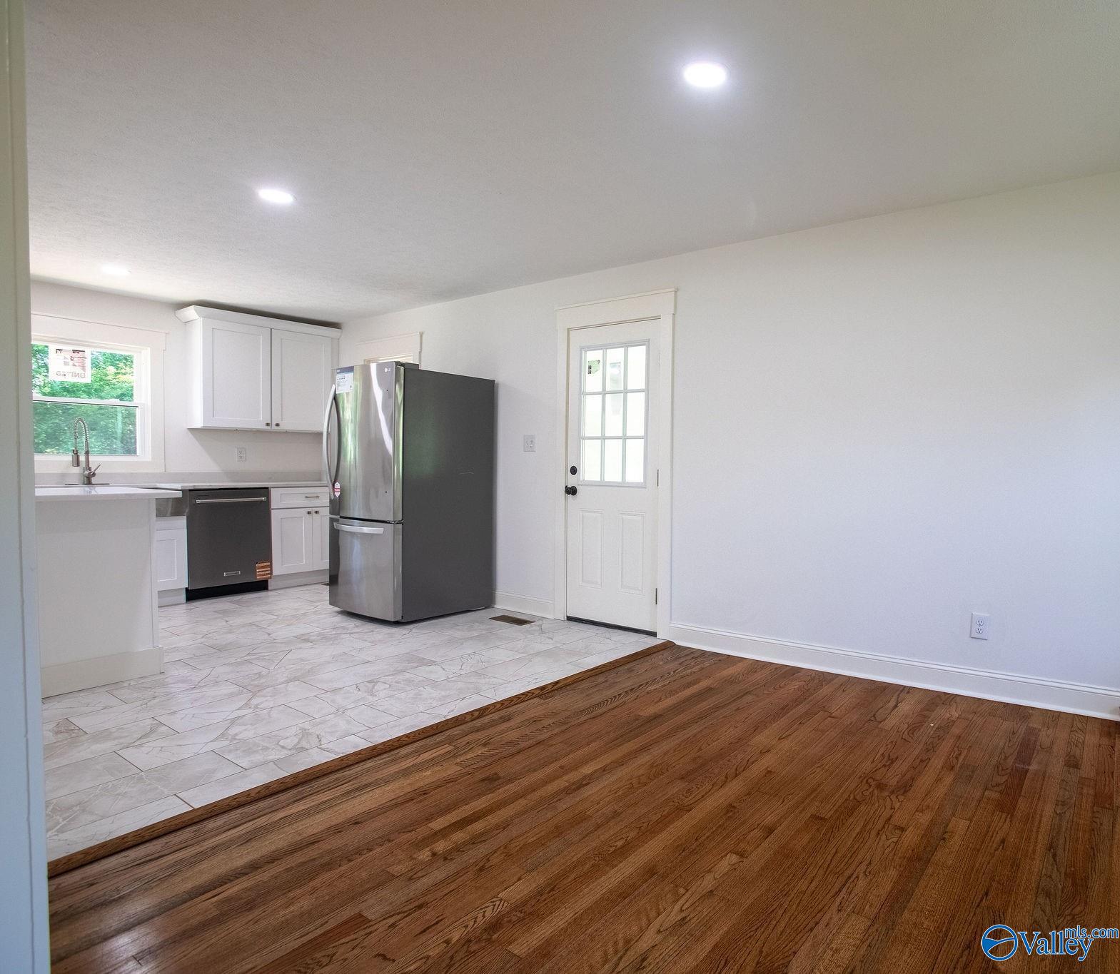 212 Elsmore Boulevard