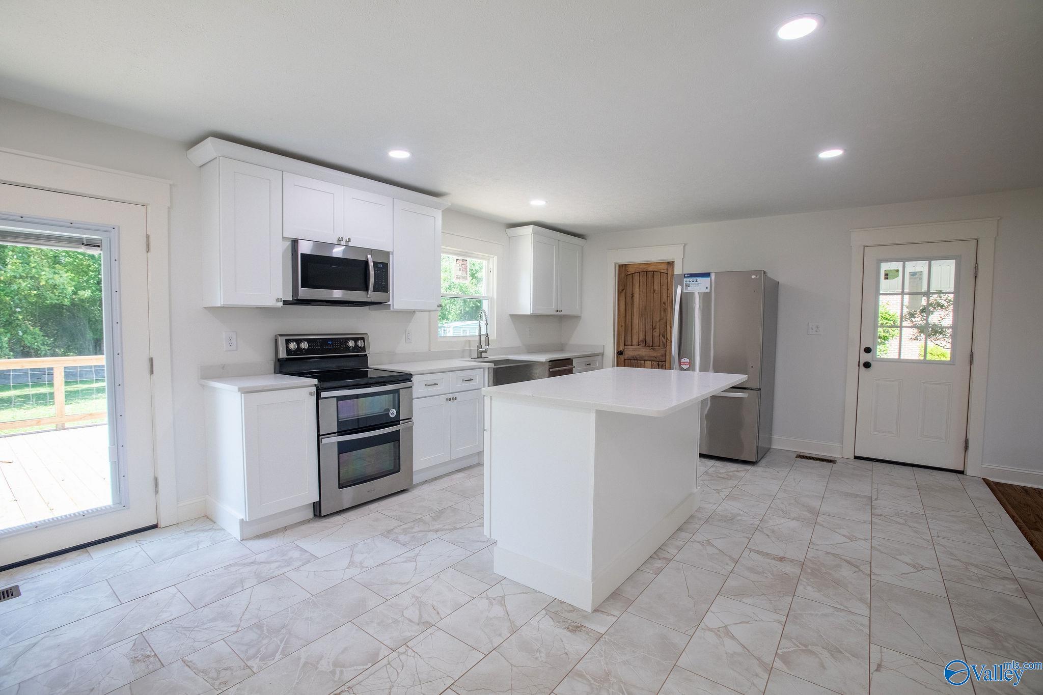 212 Elsmore Boulevard