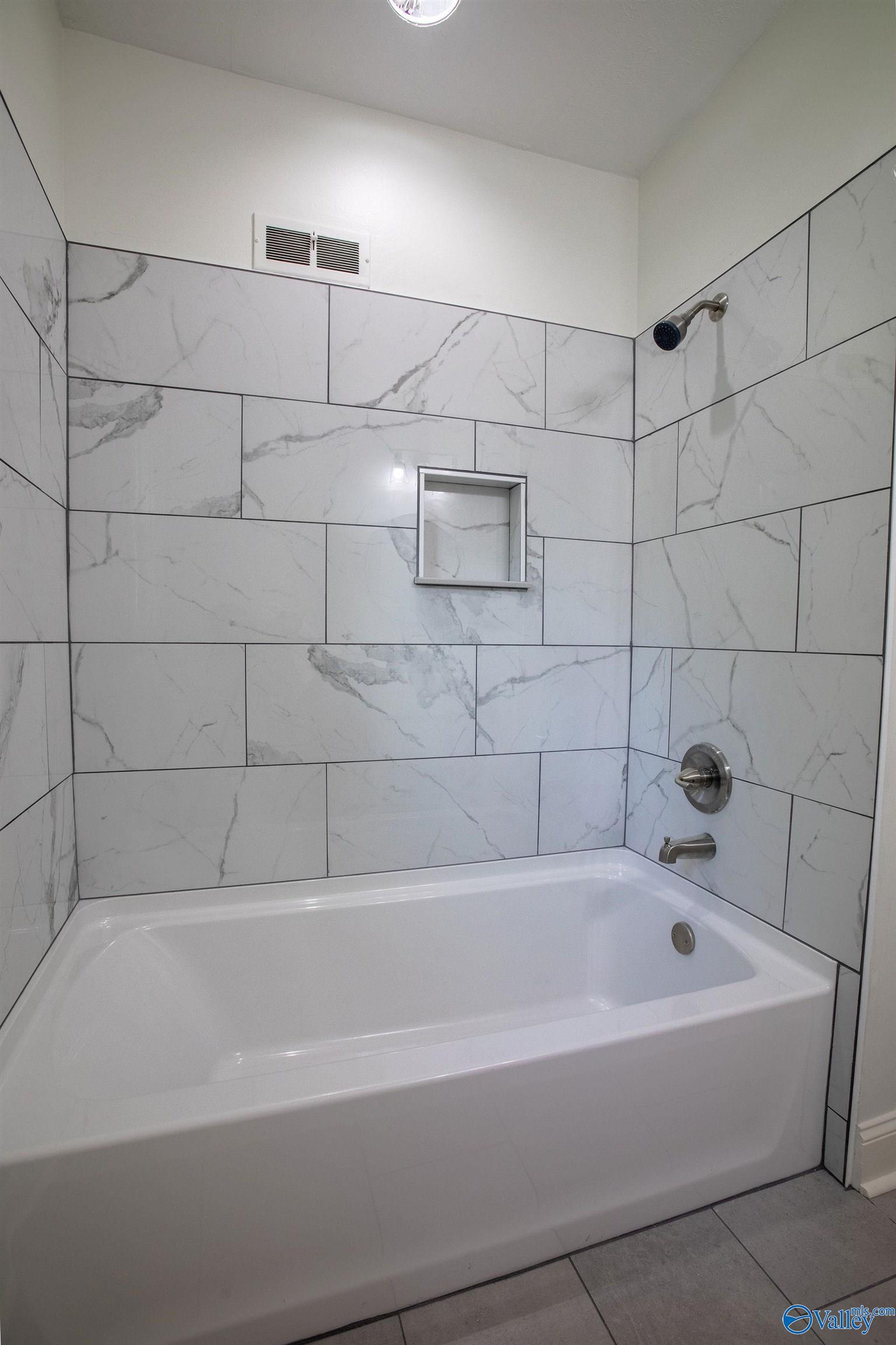 212 Elsmore Boulevard