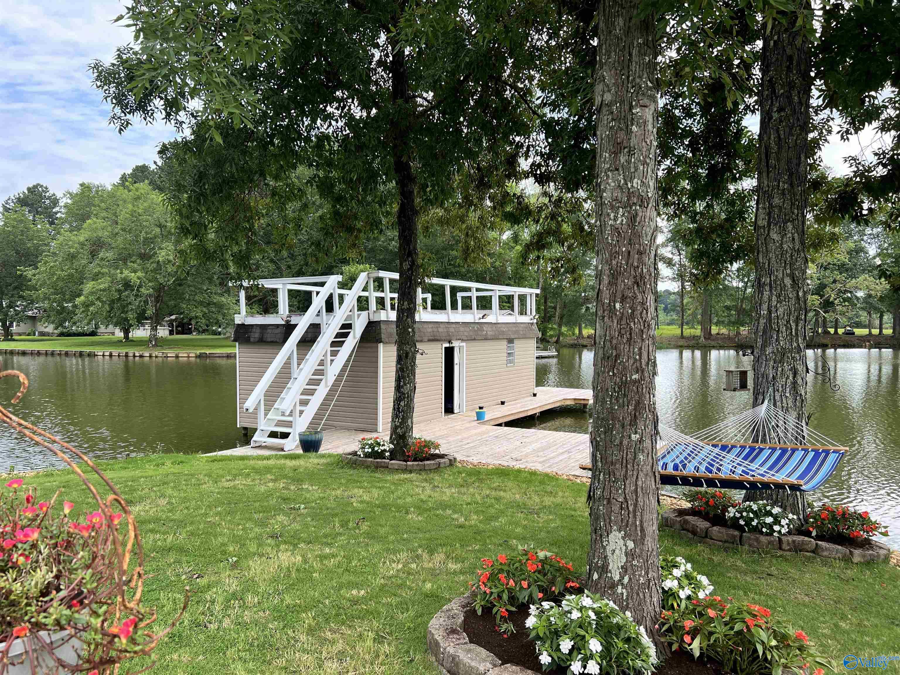 919 Colquitt Road
