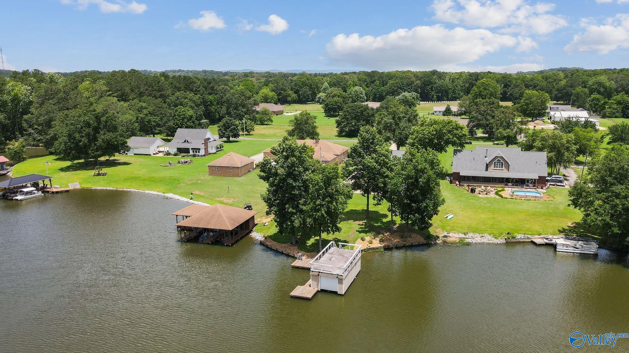 919 Colquitt Road